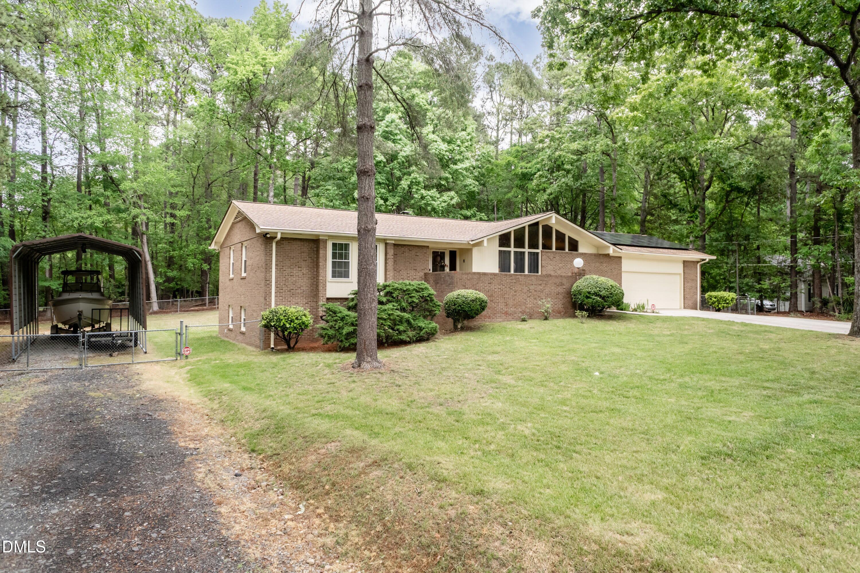 221 Obie Drive Property Photo 4