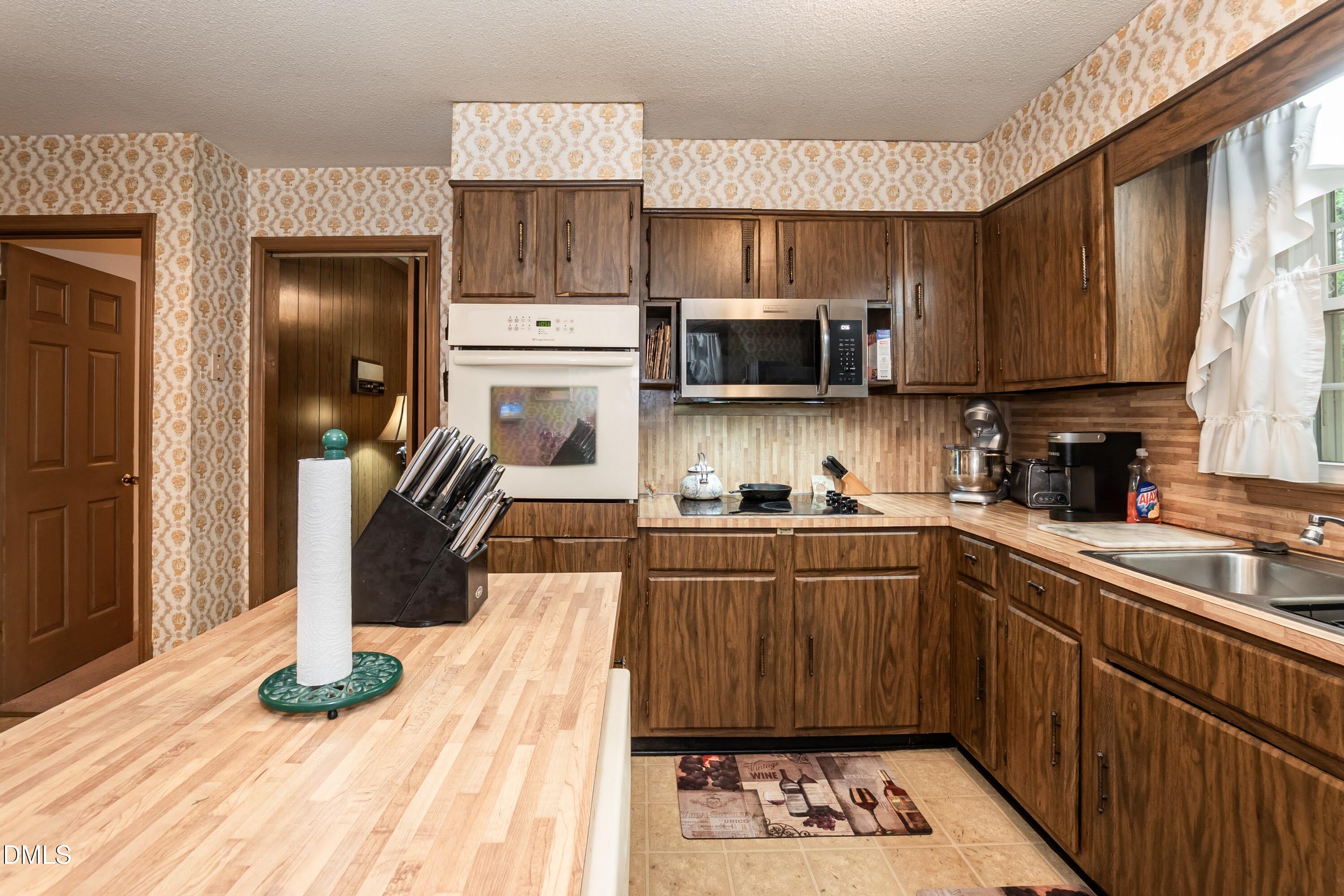 221 Obie Drive Property Photo 15