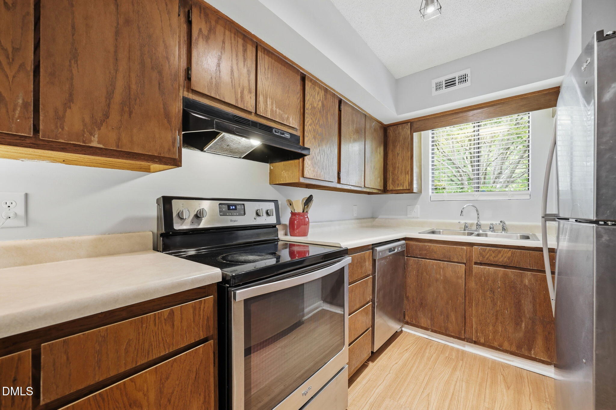 2104 Spring Forest Road Property Photo 4