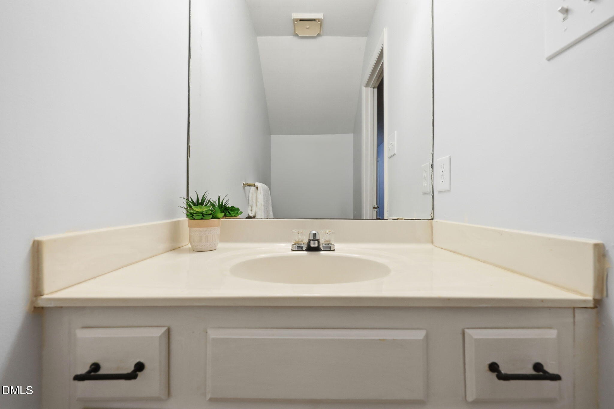 2104 Spring Forest Road Property Photo 14