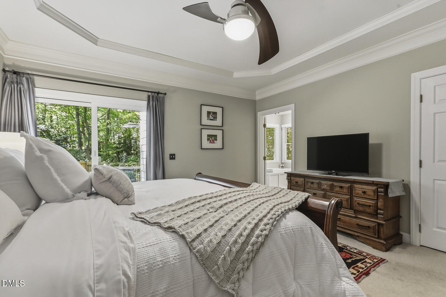 429 Grosvenor Drive Property Photo 43