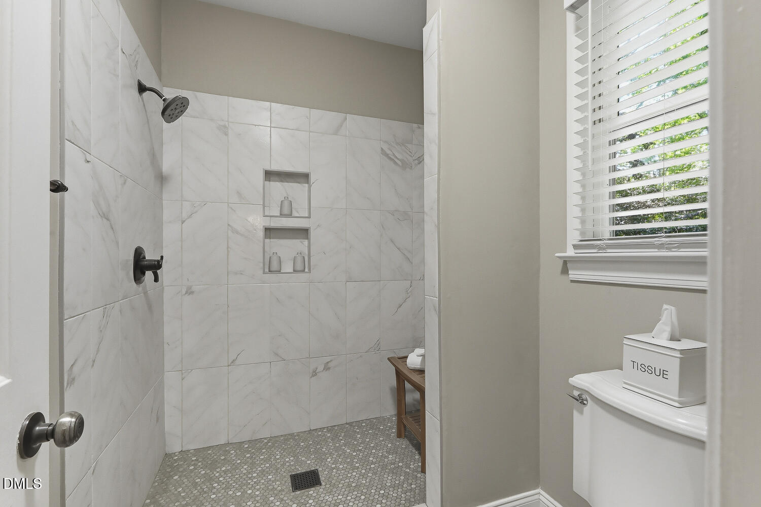 429 Grosvenor Drive Property Photo 47