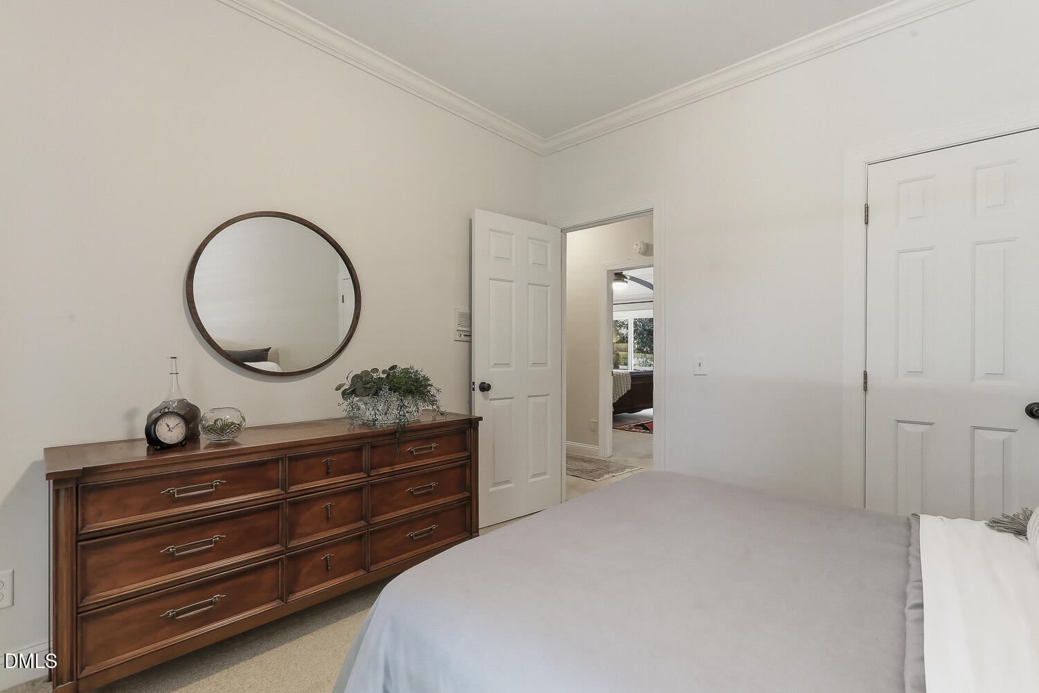 429 Grosvenor Drive Property Photo 50
