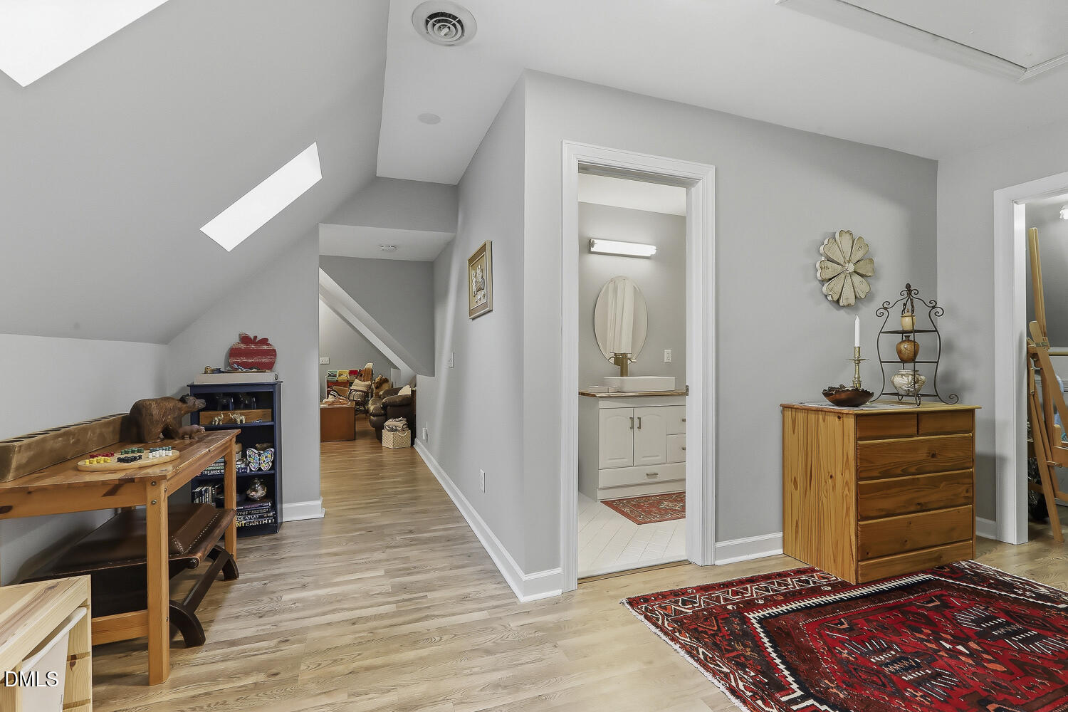 429 Grosvenor Drive Property Photo 64