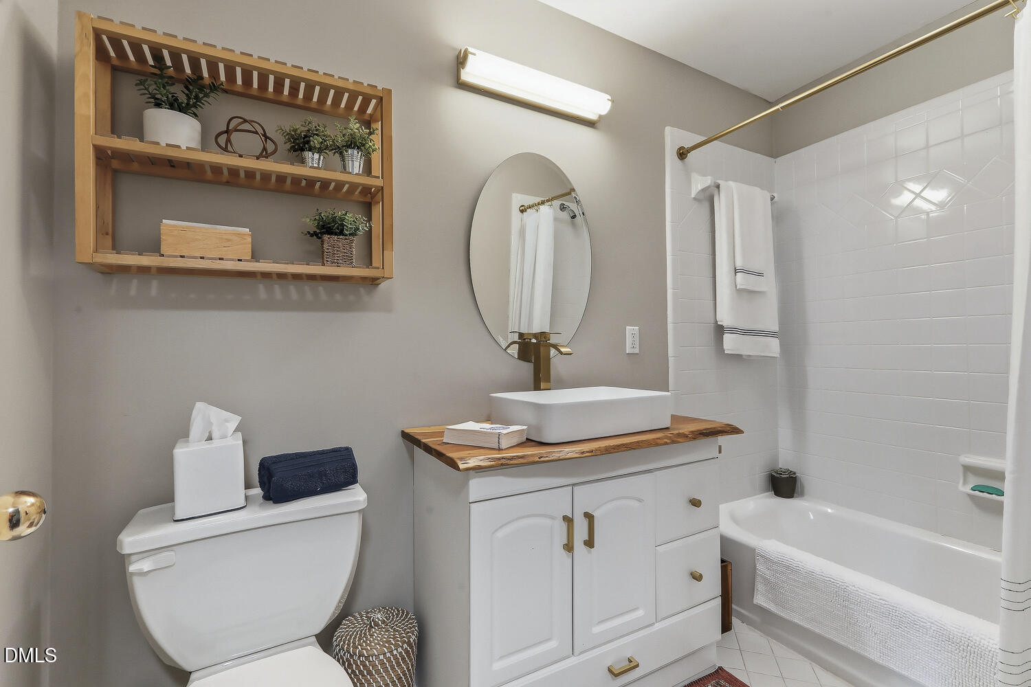 429 Grosvenor Drive Property Photo 67