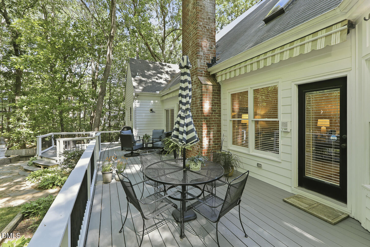 429 Grosvenor Drive Property Photo 91