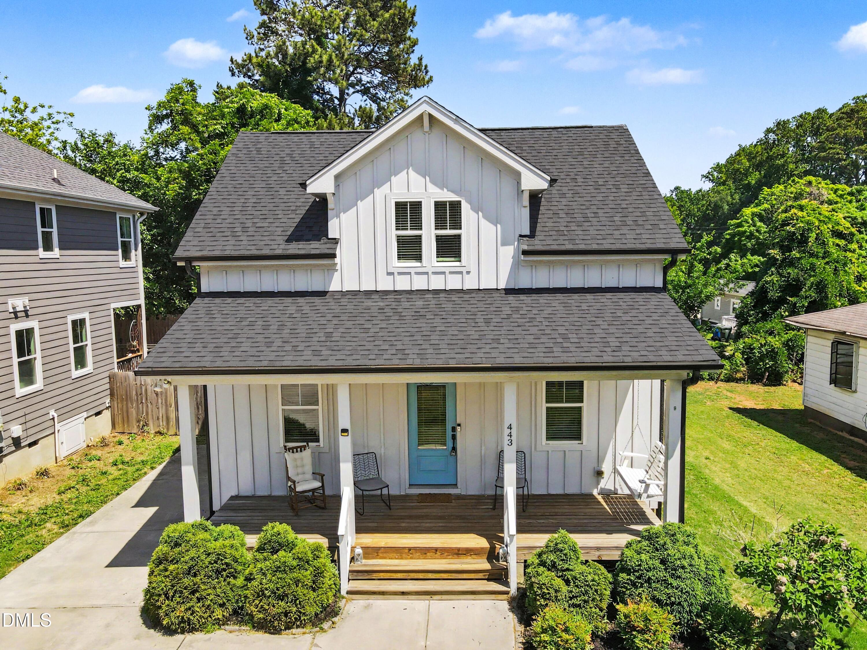 443 Como Drive Property Photo 4
