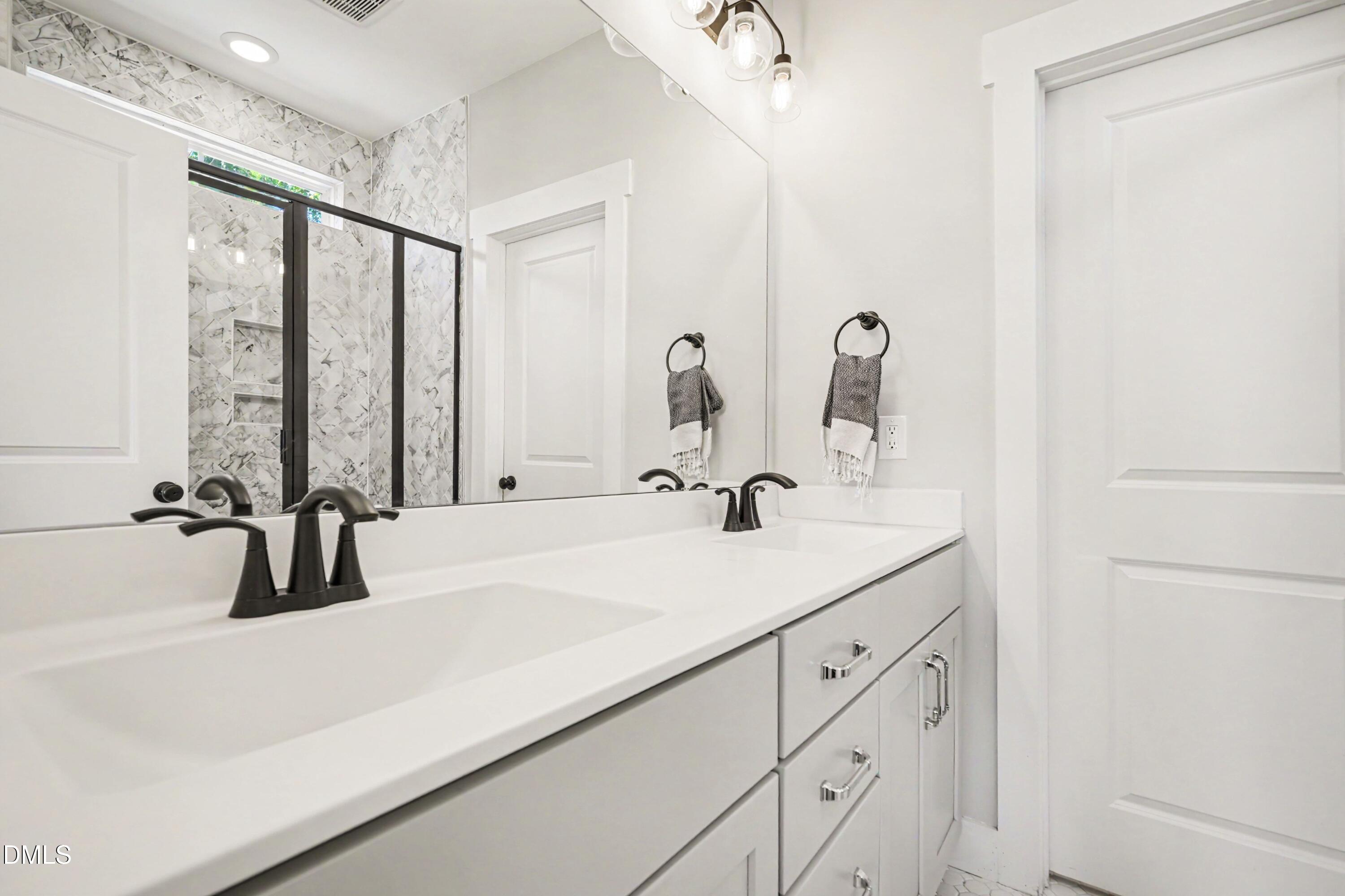 443 Como Drive Property Photo 15