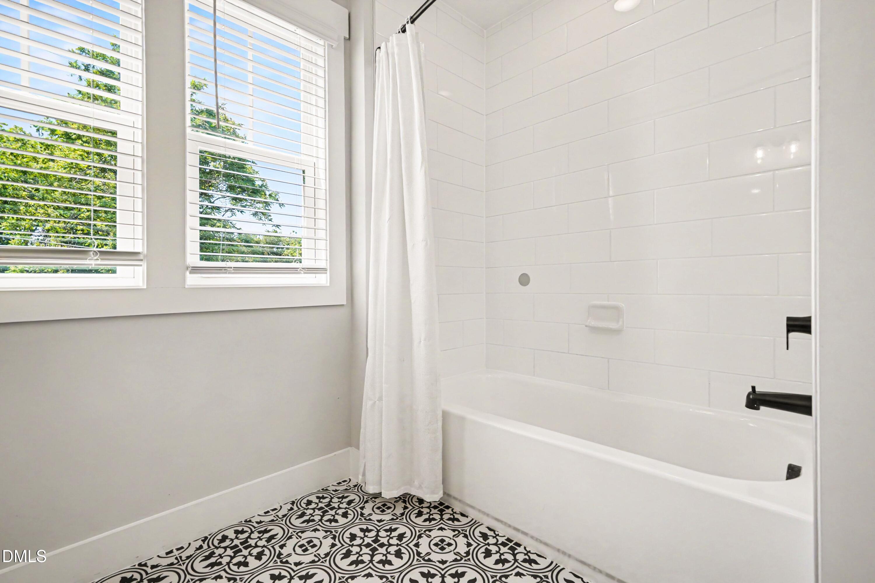443 Como Drive Property Photo 25