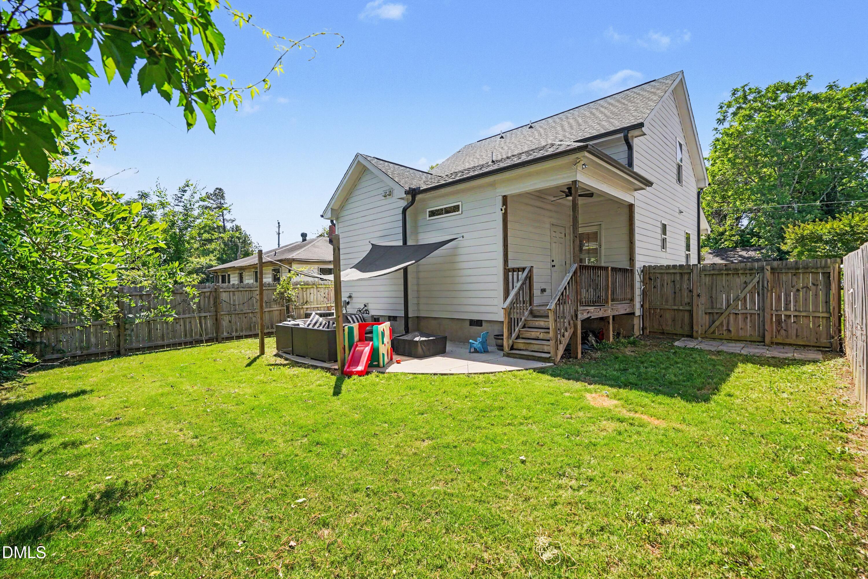 443 Como Drive Property Photo 28