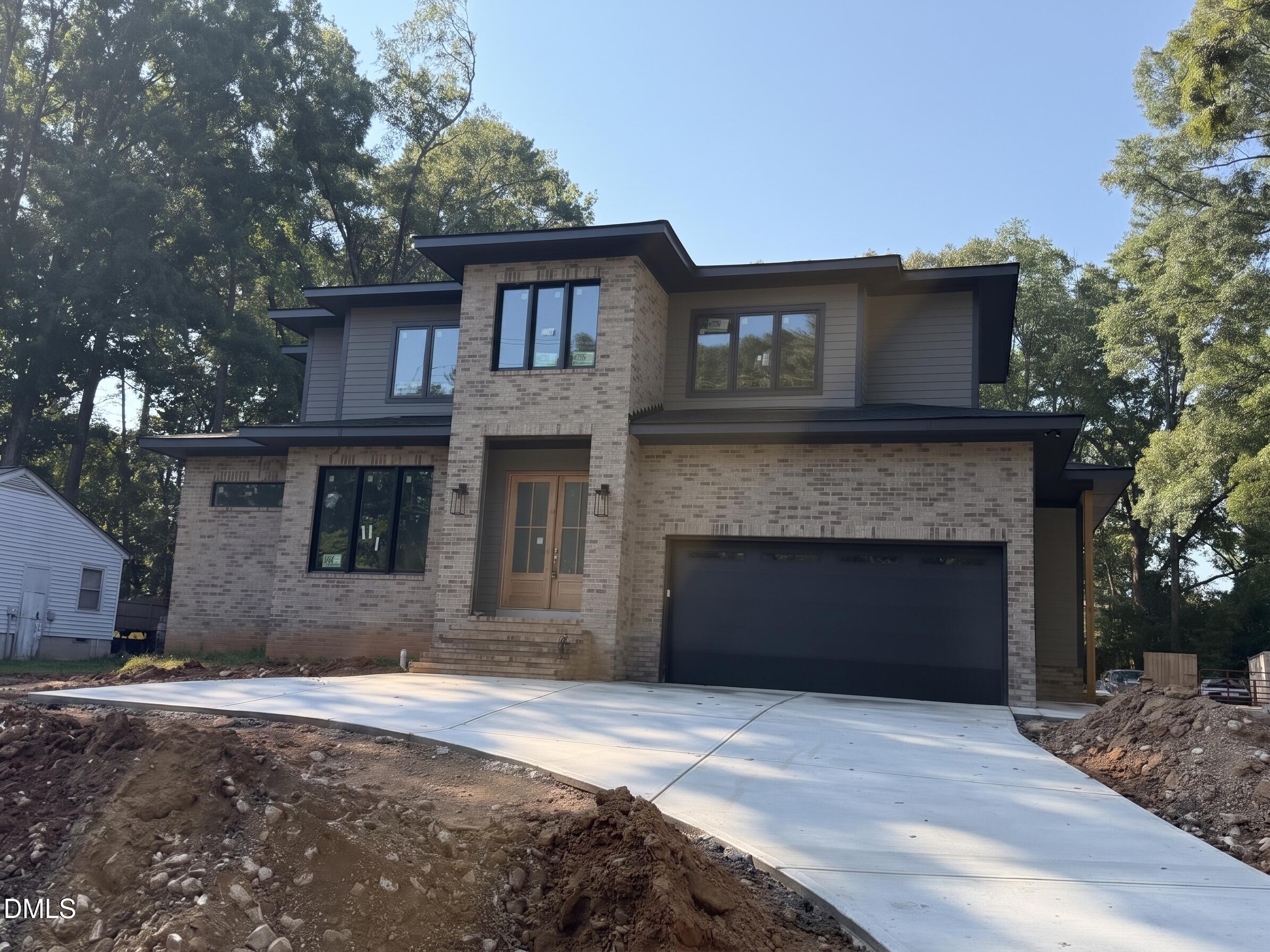 528 Barksdale Drive Property Photo 1