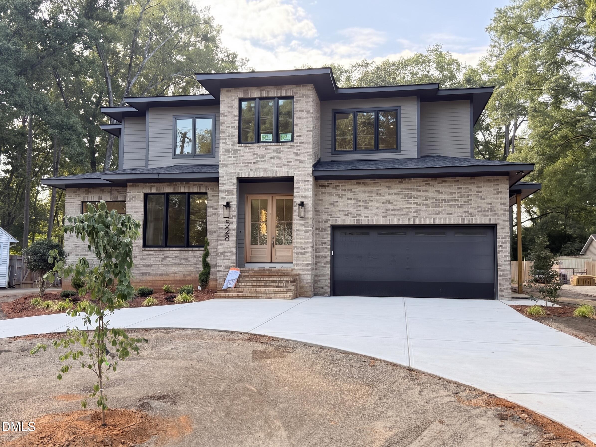 528 Barksdale Drive Property Photo 1