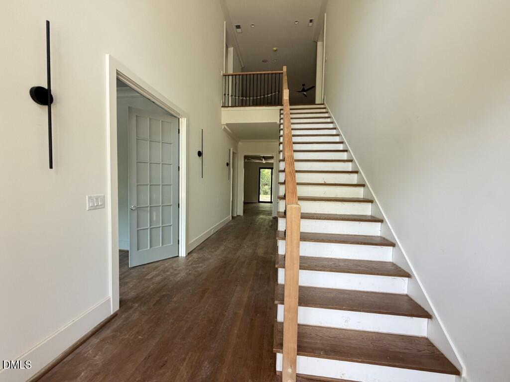 528 Barksdale Drive Property Photo 2