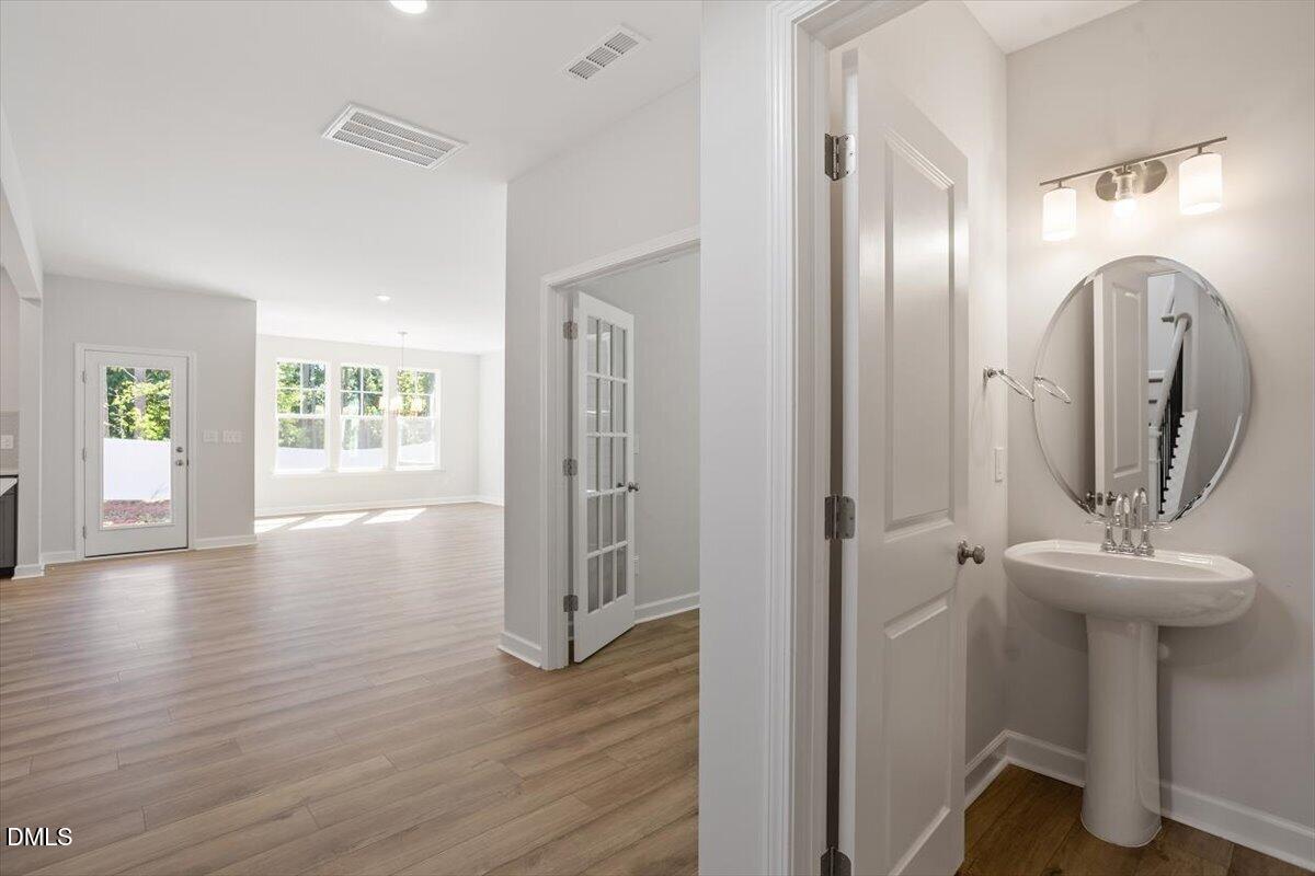 1303 Westerland Way 18 Property Photo 5
