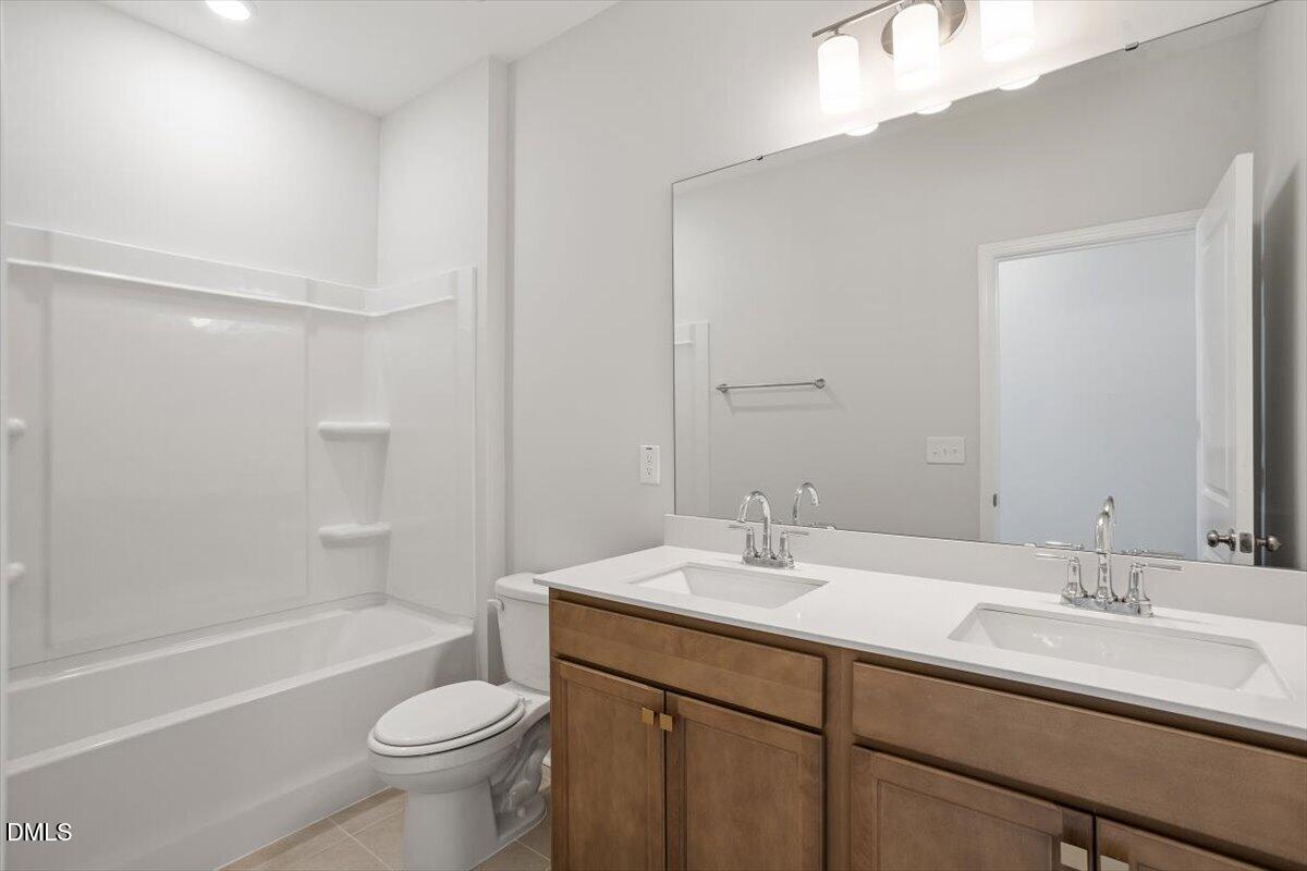 1303 Westerland Way 18 Property Photo 27
