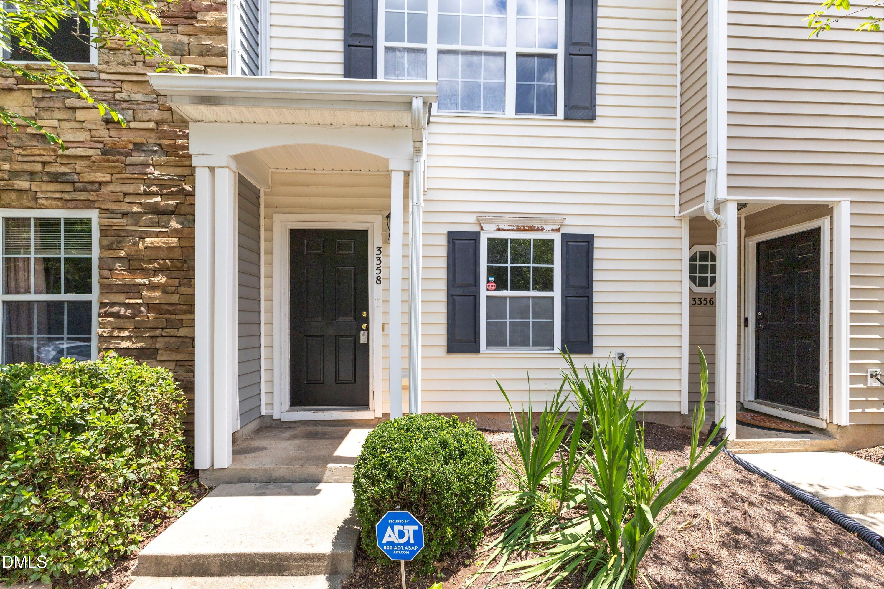 3358 Tarleton W Property Photo 4