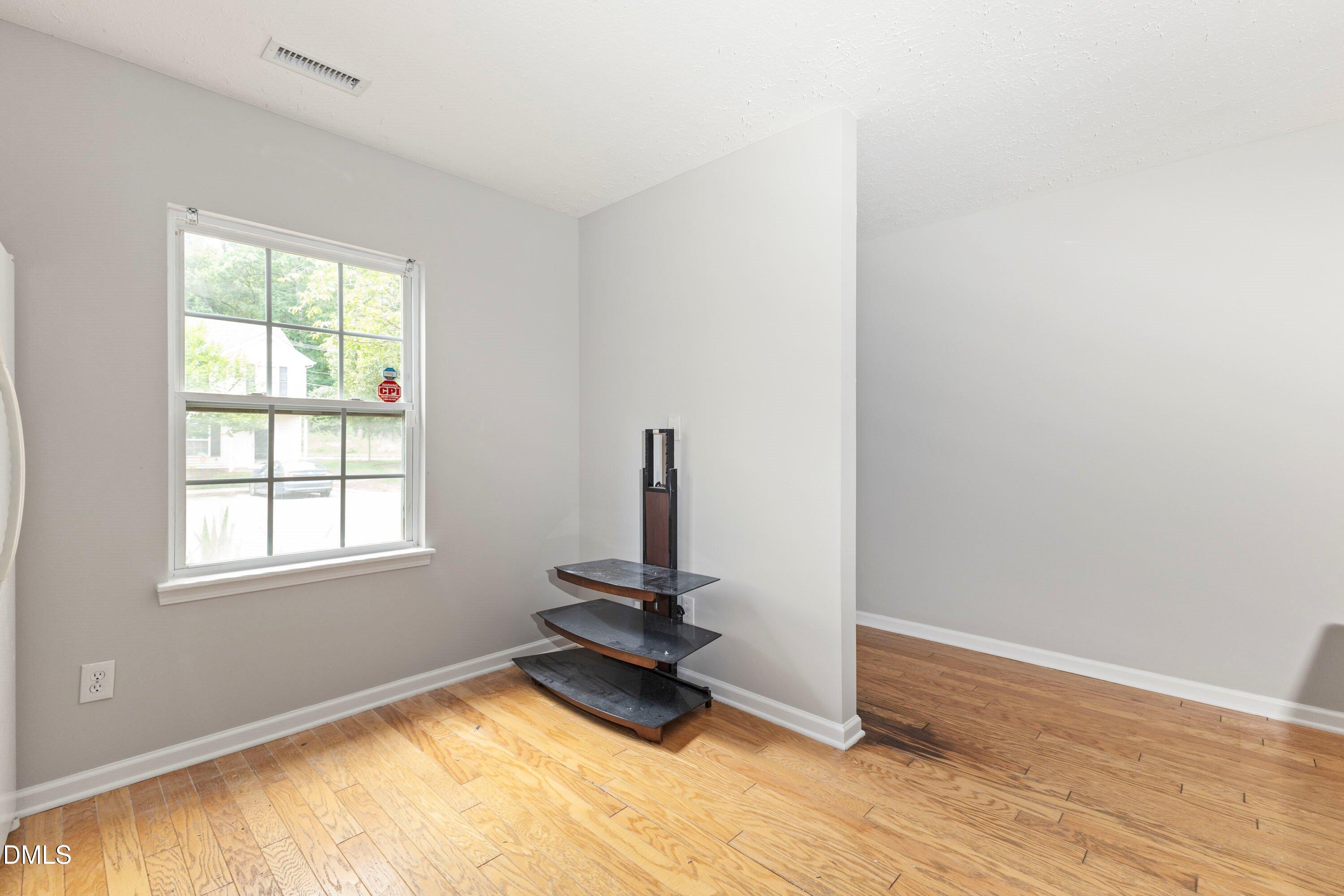 3358 Tarleton W Property Photo 8