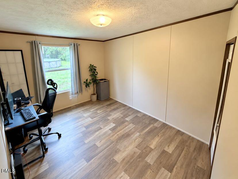 313 Old Country Lane Property Photo 13