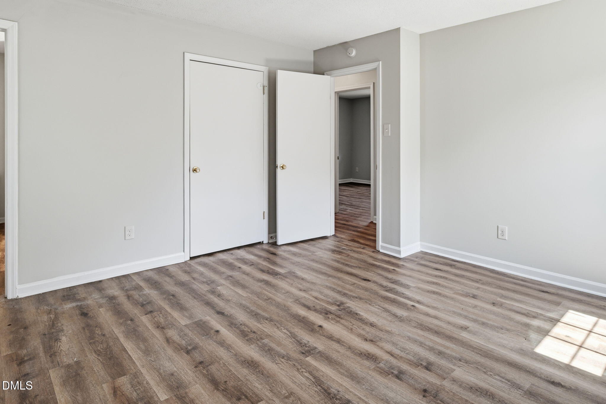 1717 Collier Road Property Photo 16