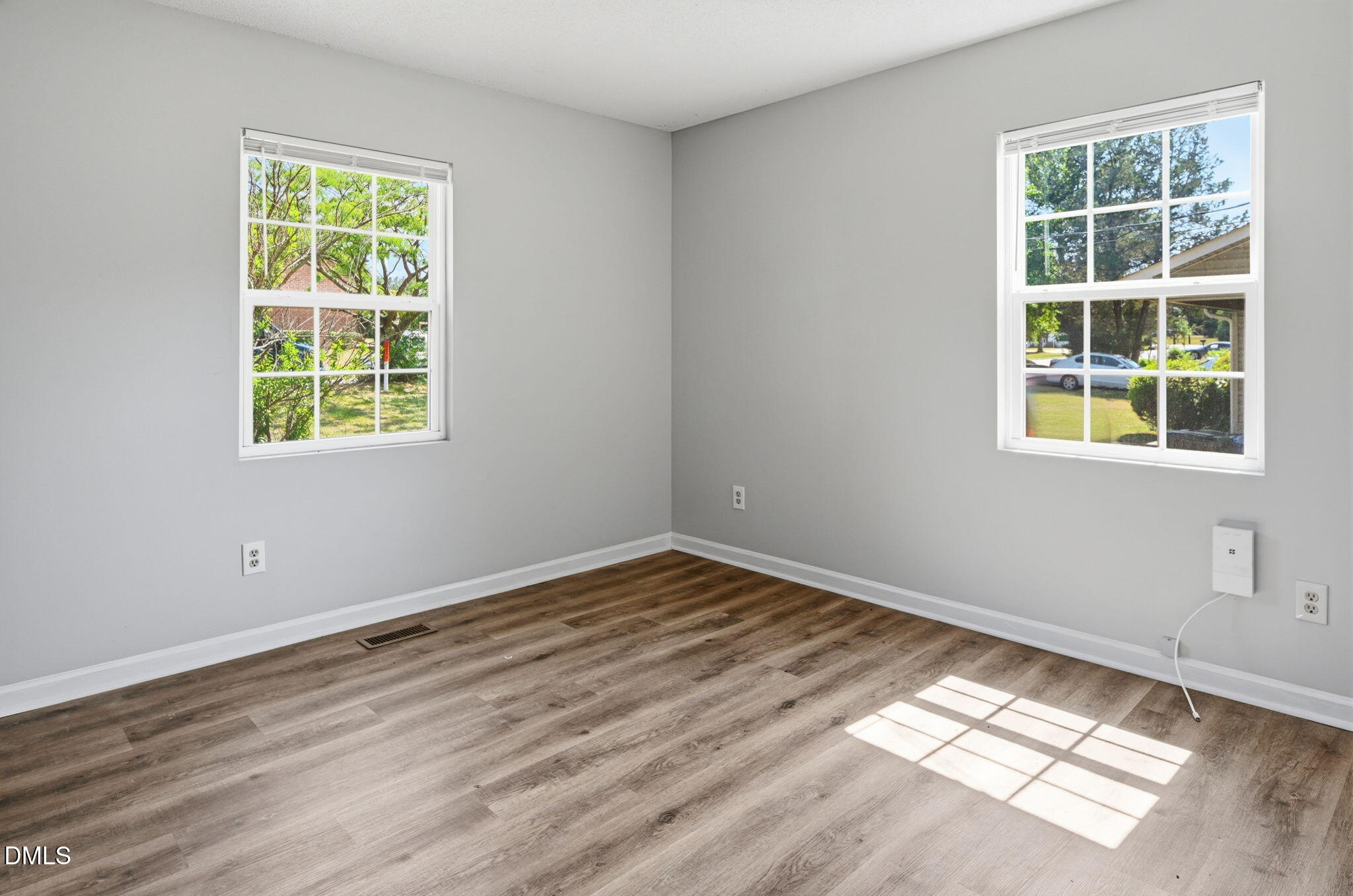 1717 Collier Road Property Photo 18