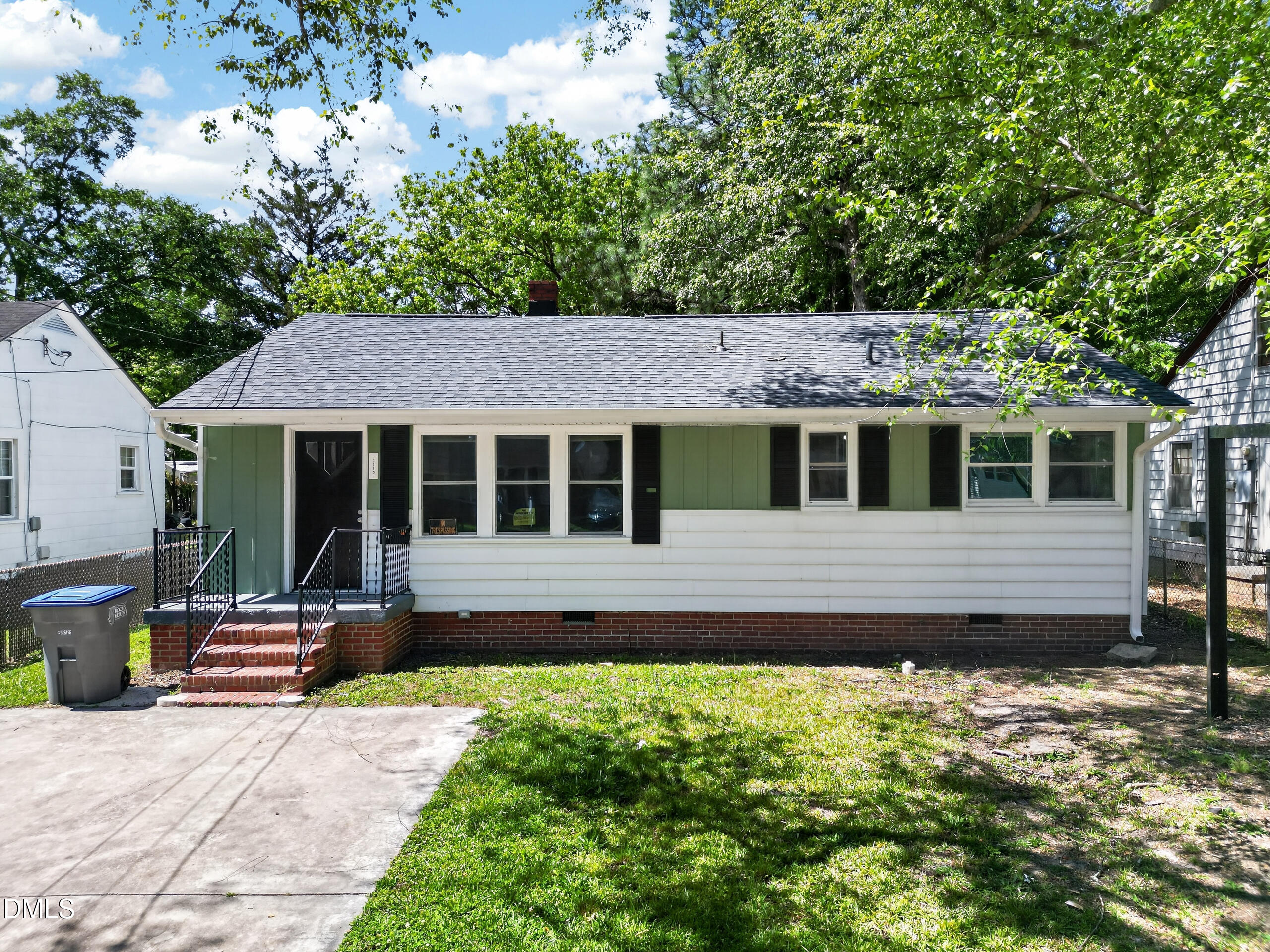 1113 Long Avenue Property Photo 1