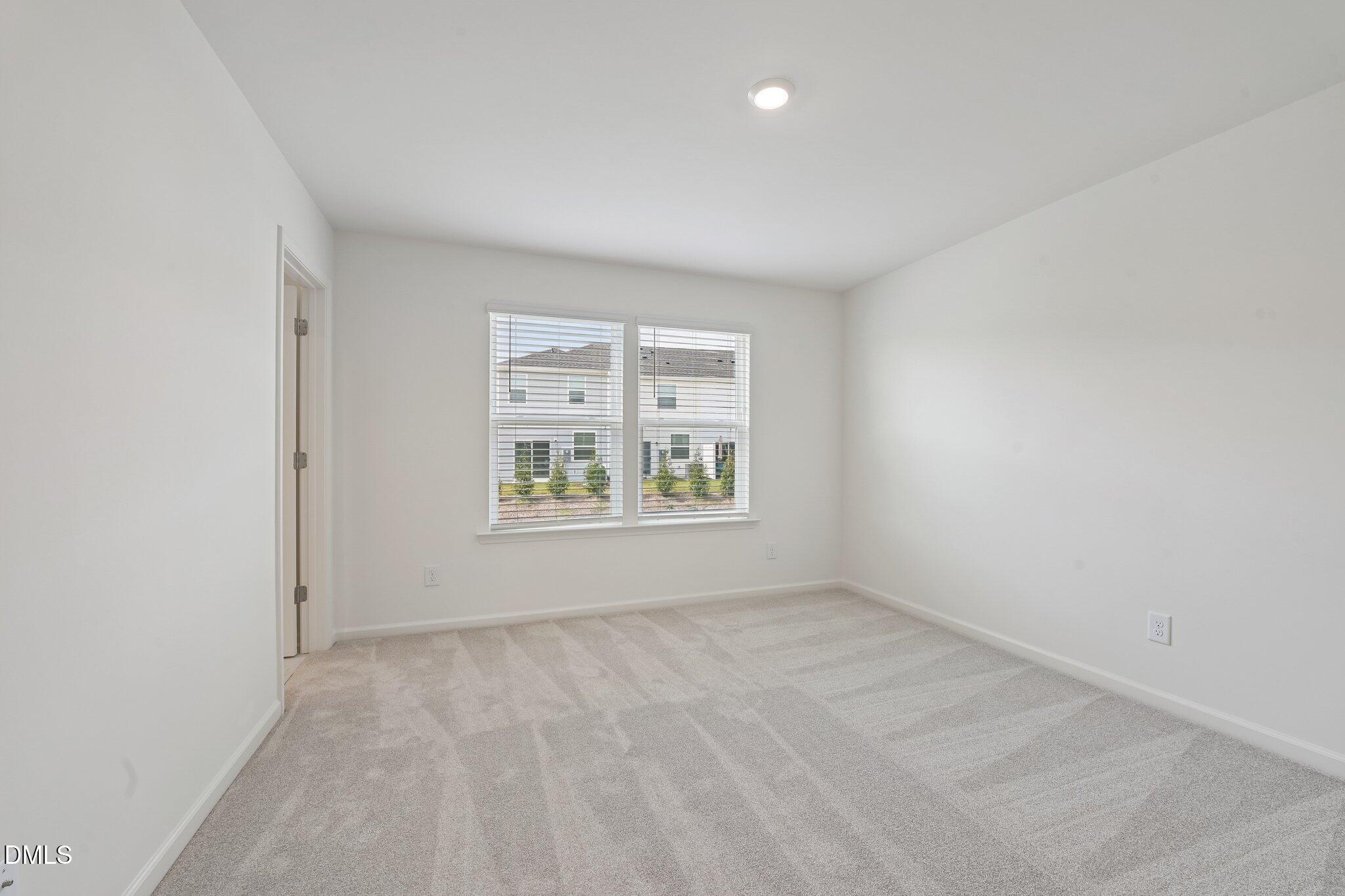 512 Sunset Lake Drive Property Photo 16