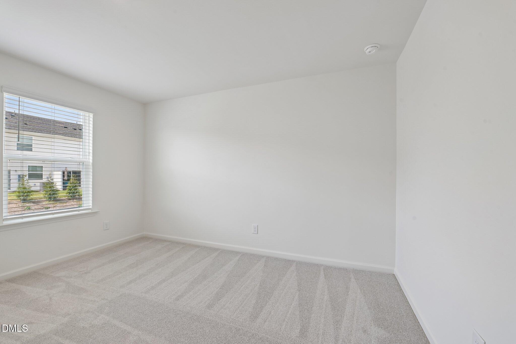 512 Sunset Lake Drive Property Photo 17