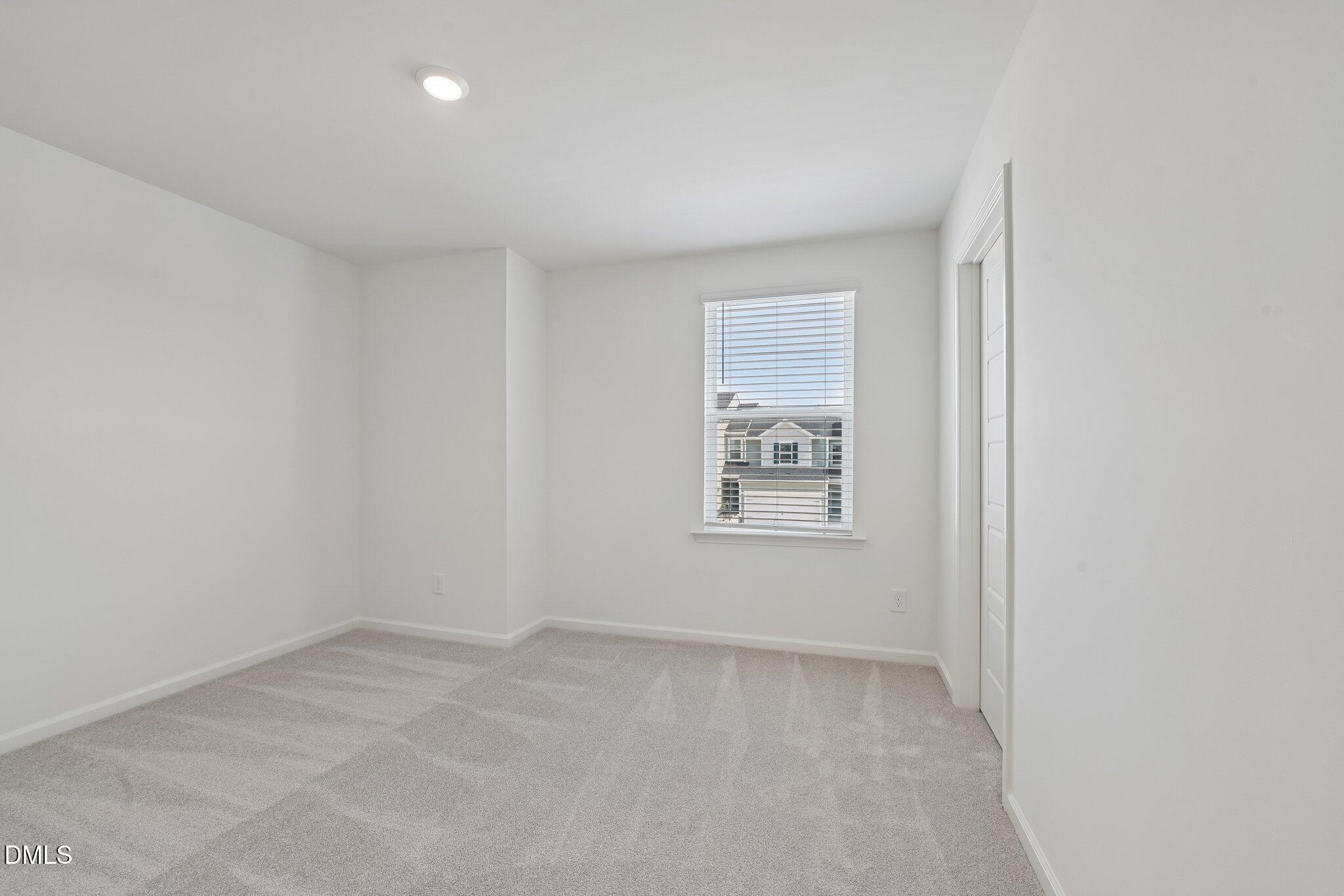512 Sunset Lake Drive Property Photo 27