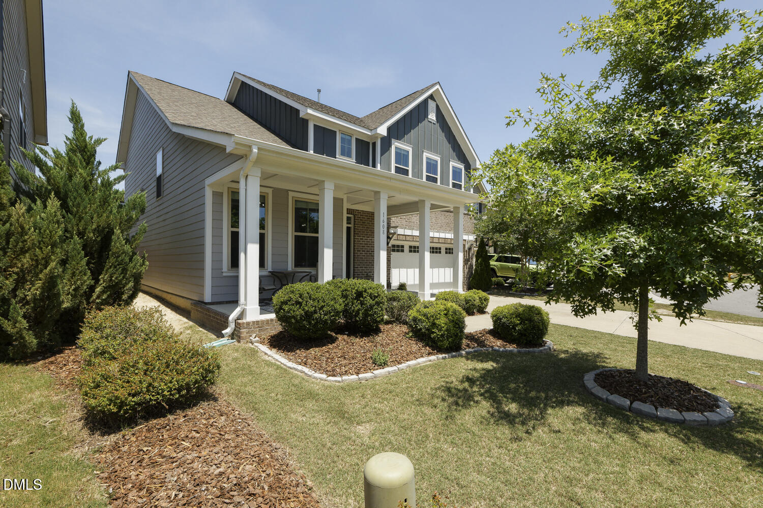 1608 Cascade Falls Lane Property Photo 4