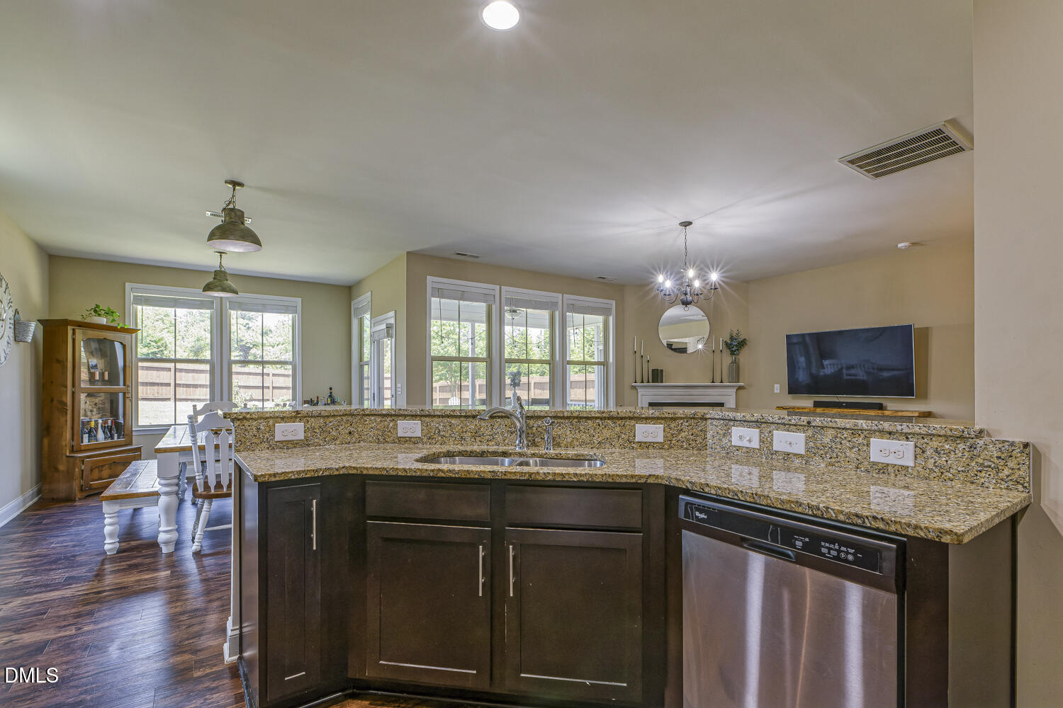 1608 Cascade Falls Lane Property Photo 12