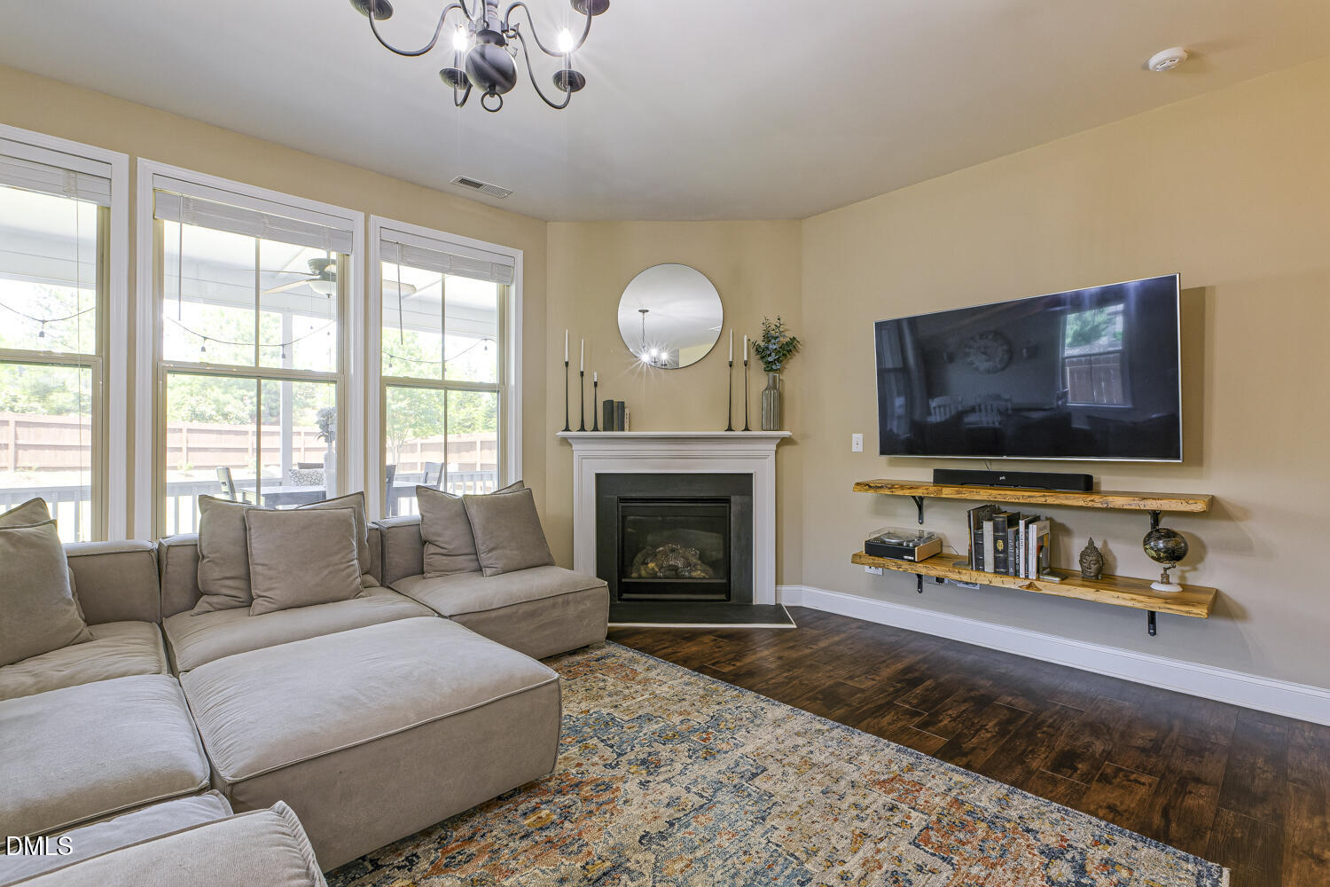 1608 Cascade Falls Lane Property Photo 23