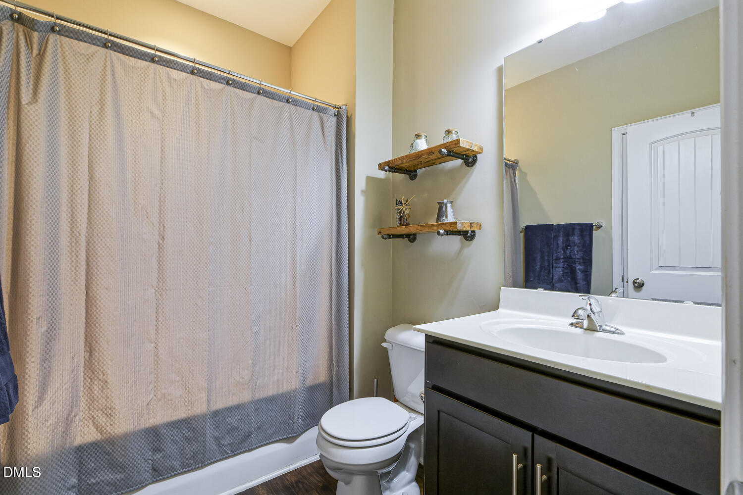 1608 Cascade Falls Lane Property Photo 28