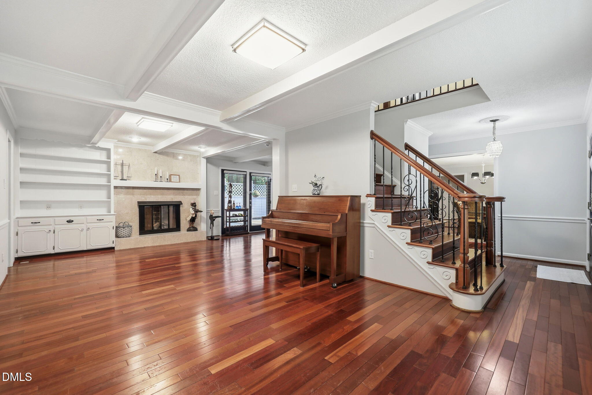 100 Moray Court Property Photo 8