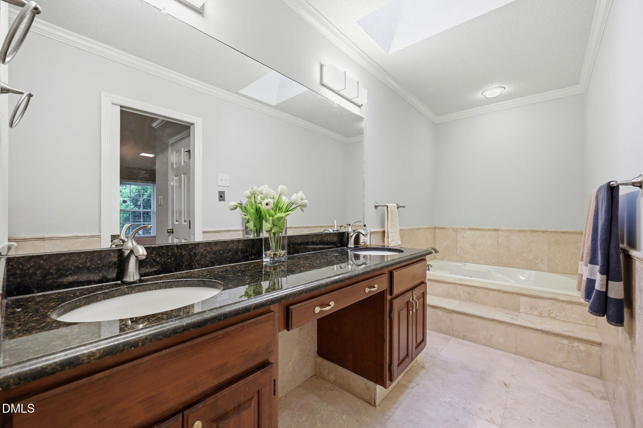 100 Moray Court Property Photo 28