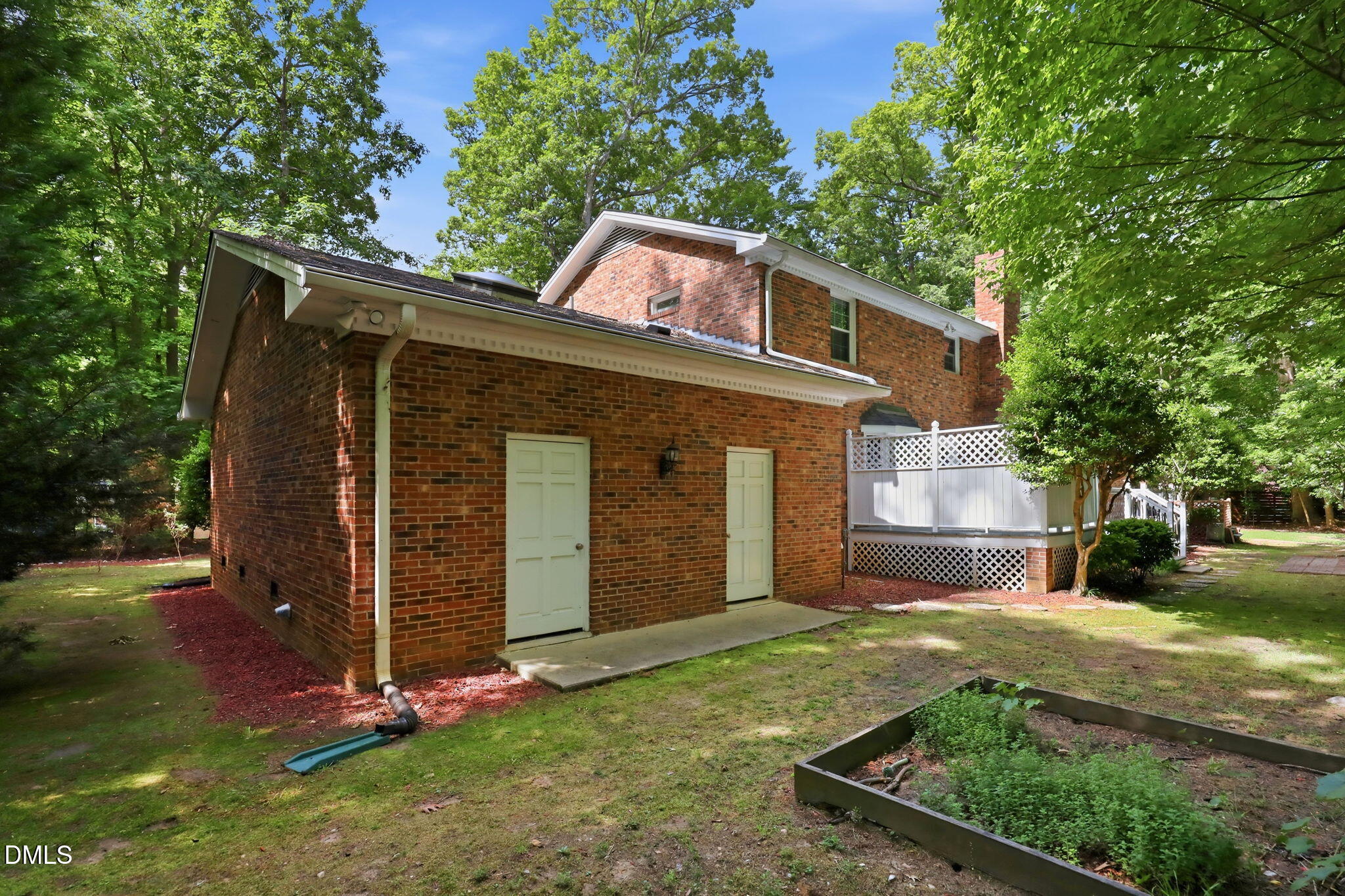 100 Moray Court Property Photo 43