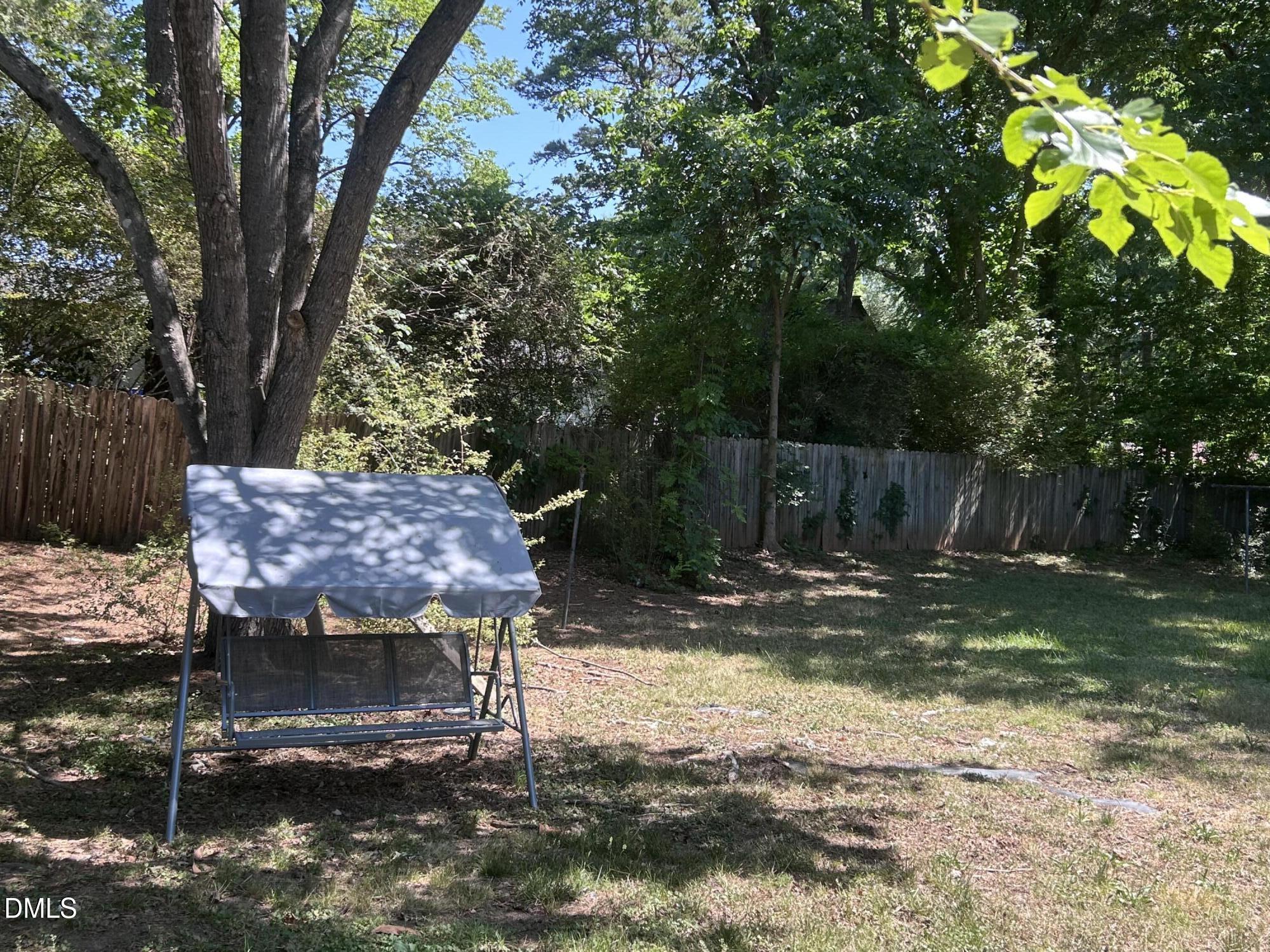 822 Midway Avenue Property Photo 6