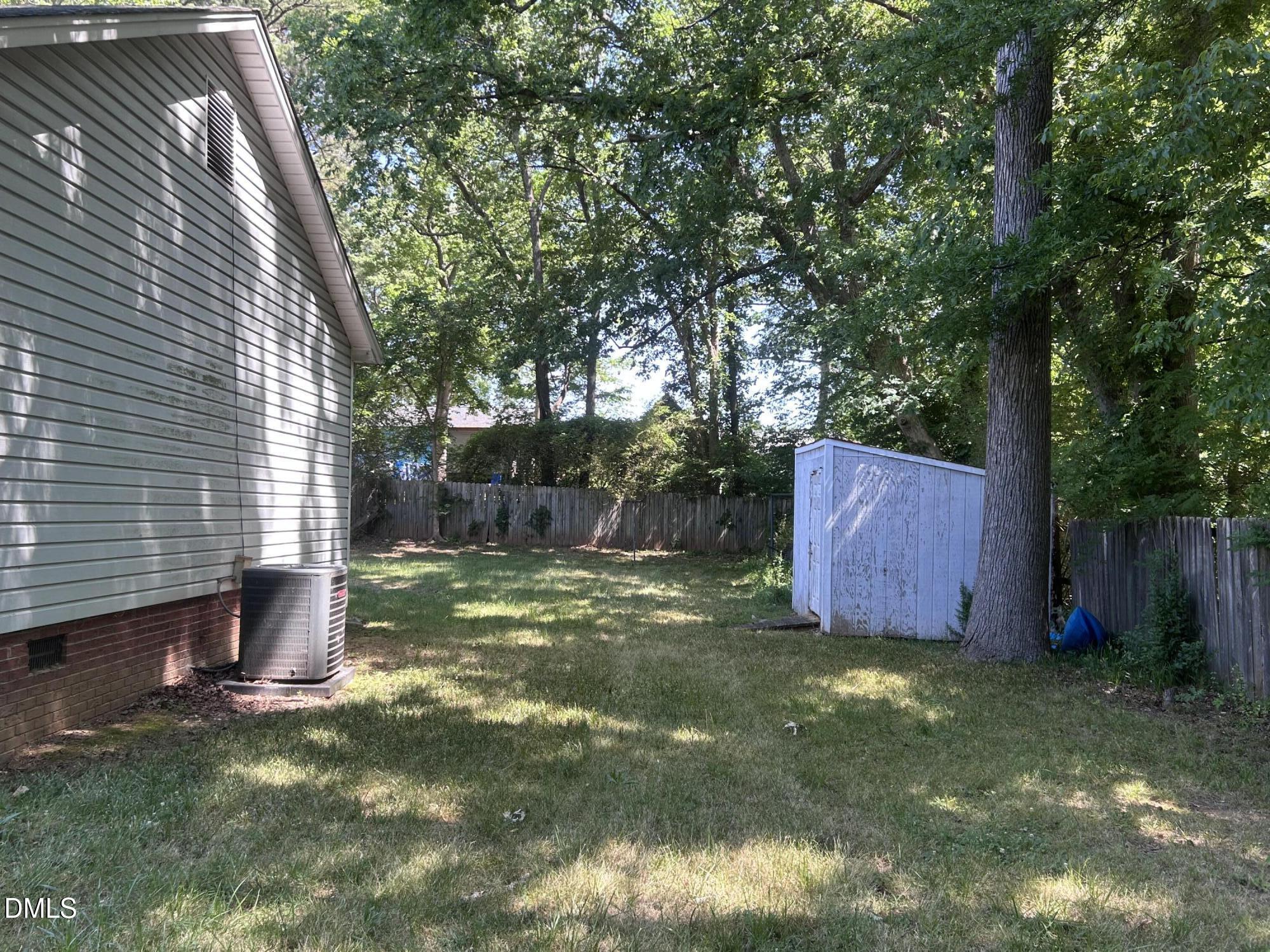 822 Midway Avenue Property Photo 8