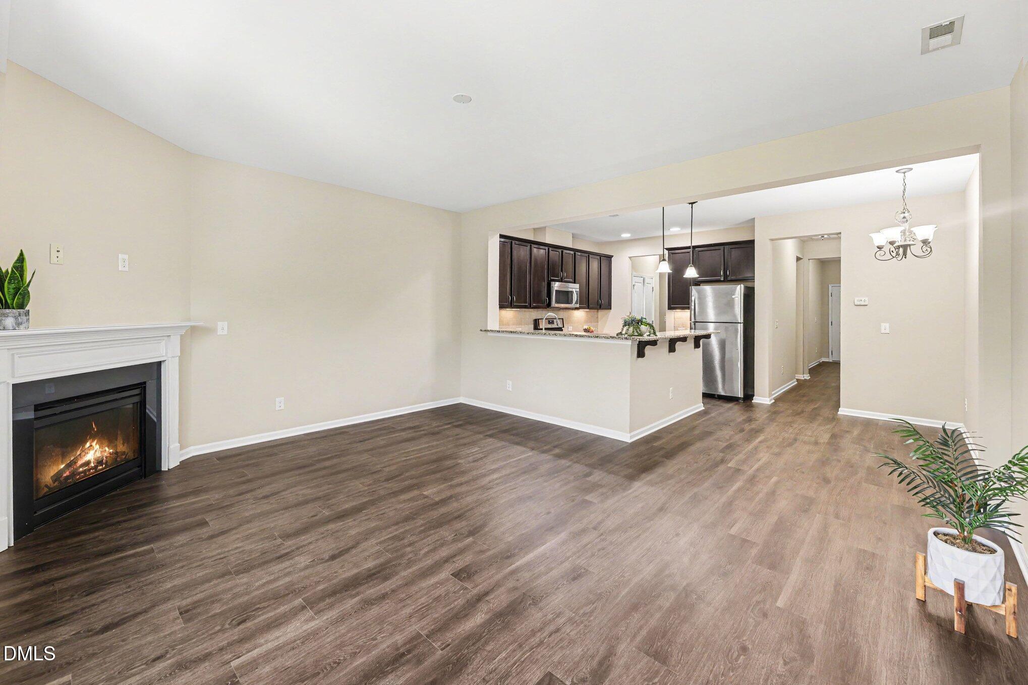 549 Libson Street Property Photo 6