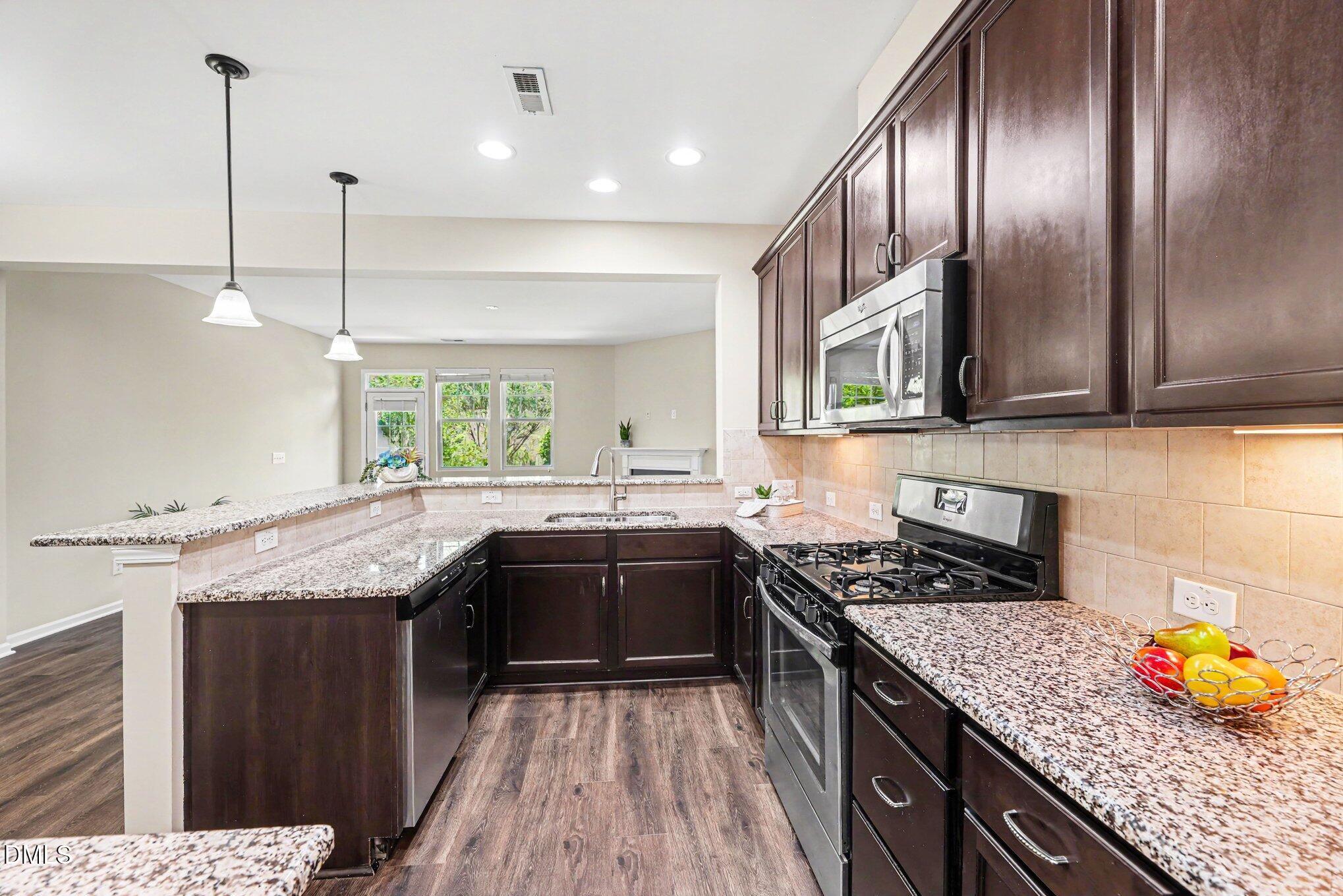 549 Libson Street Property Photo 10