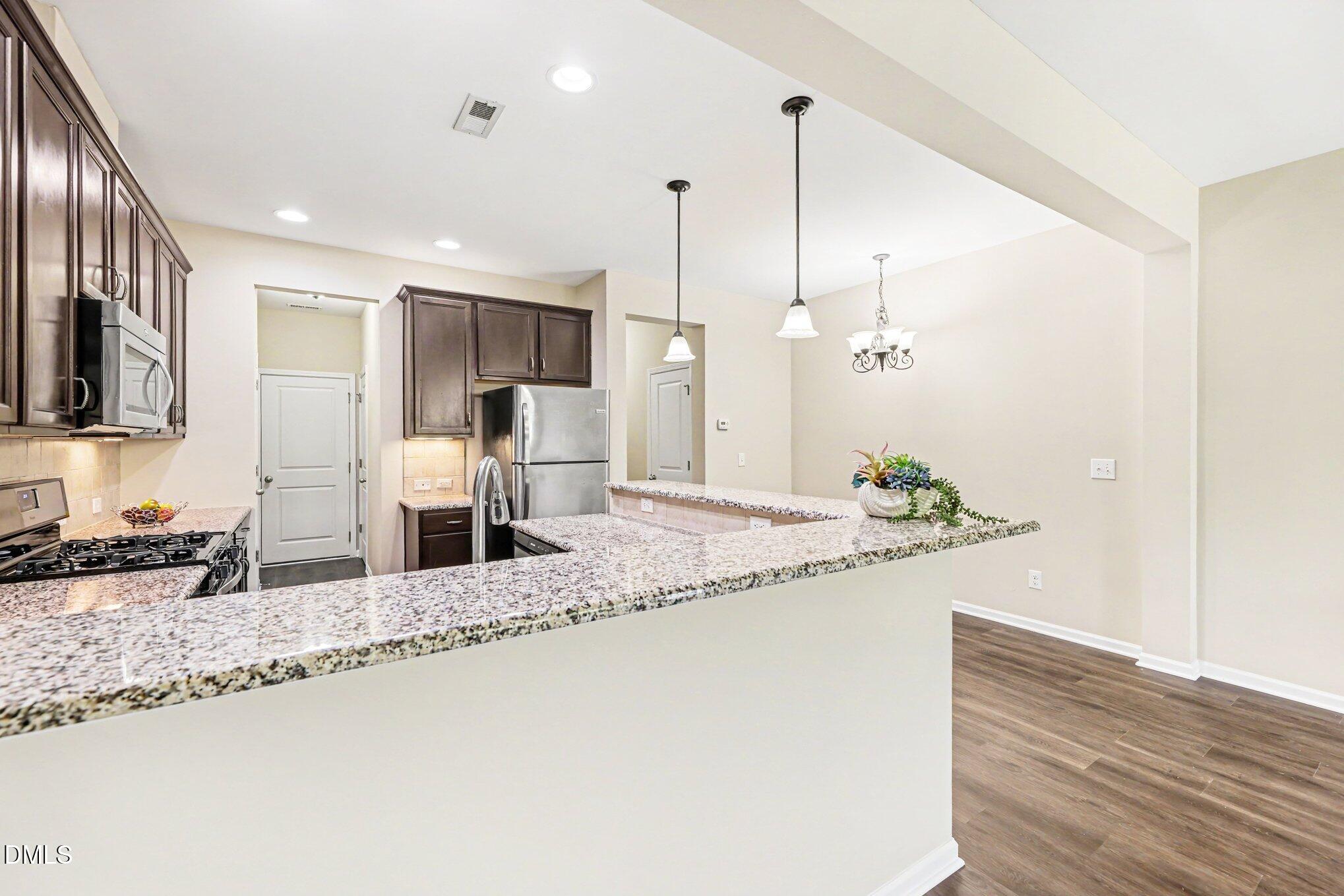 549 Libson Street Property Photo 11