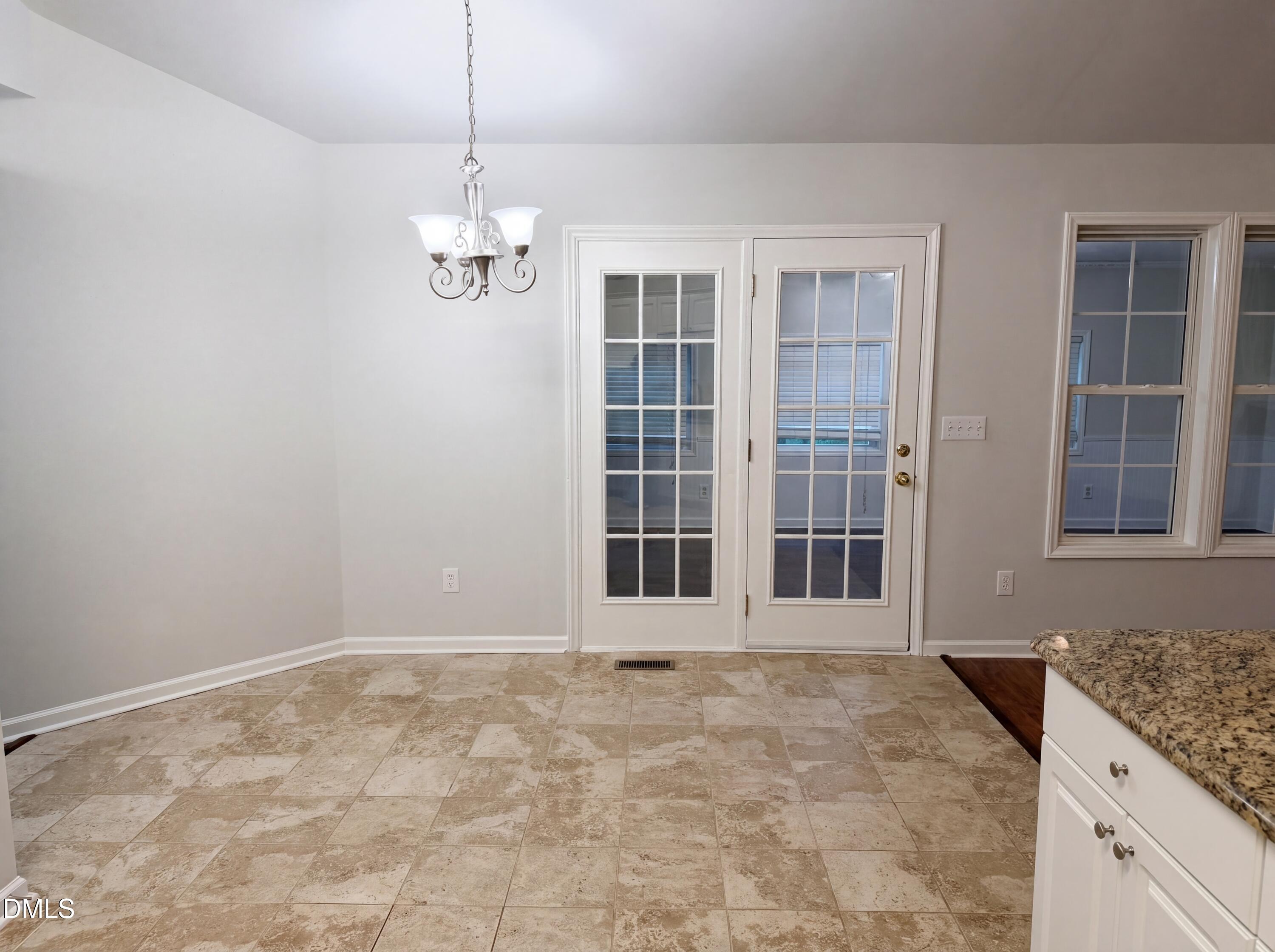 133 Wagon Wheel Circle Property Photo 9