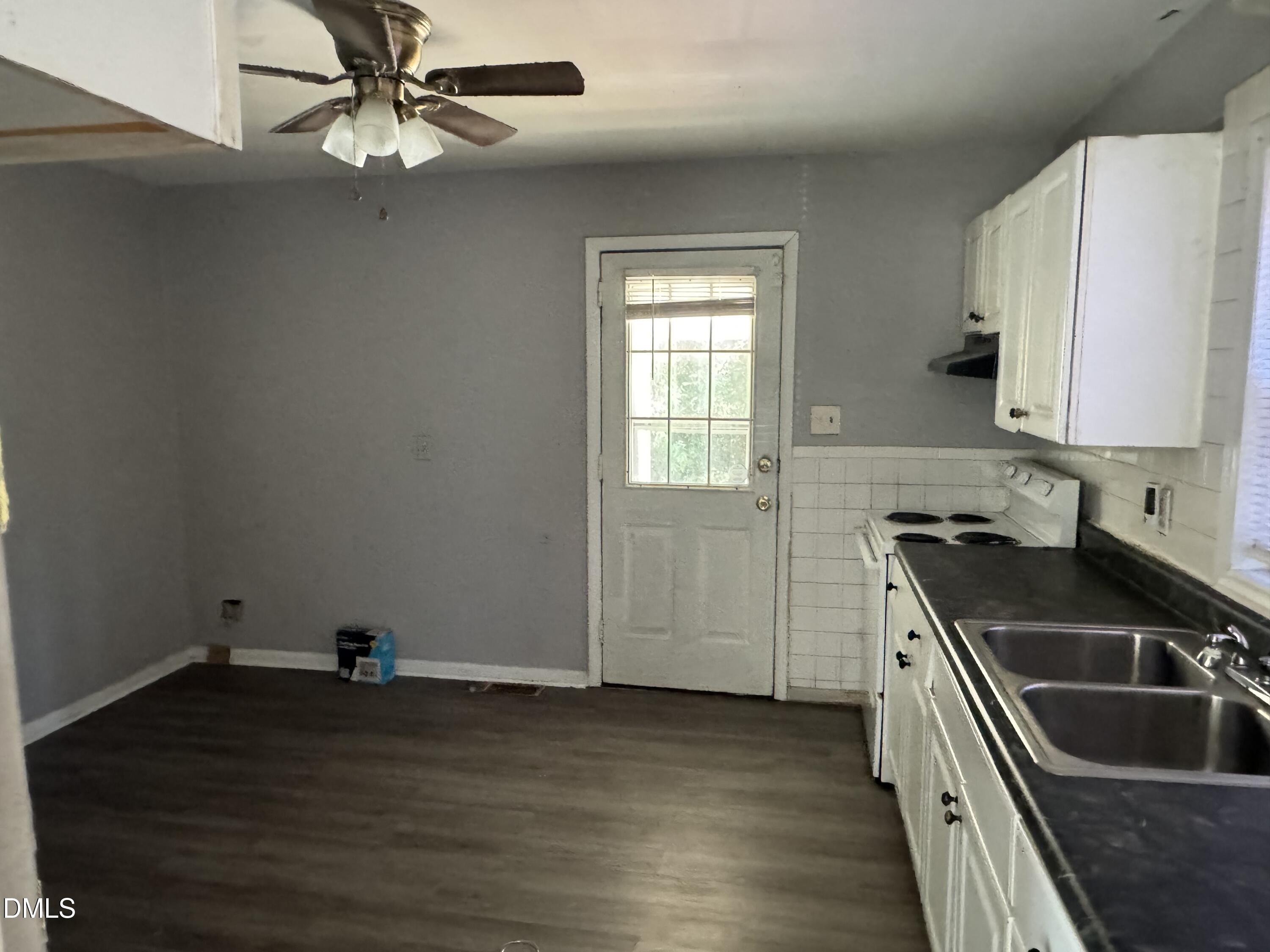 1635 Greenbriar Road Property Photo 4