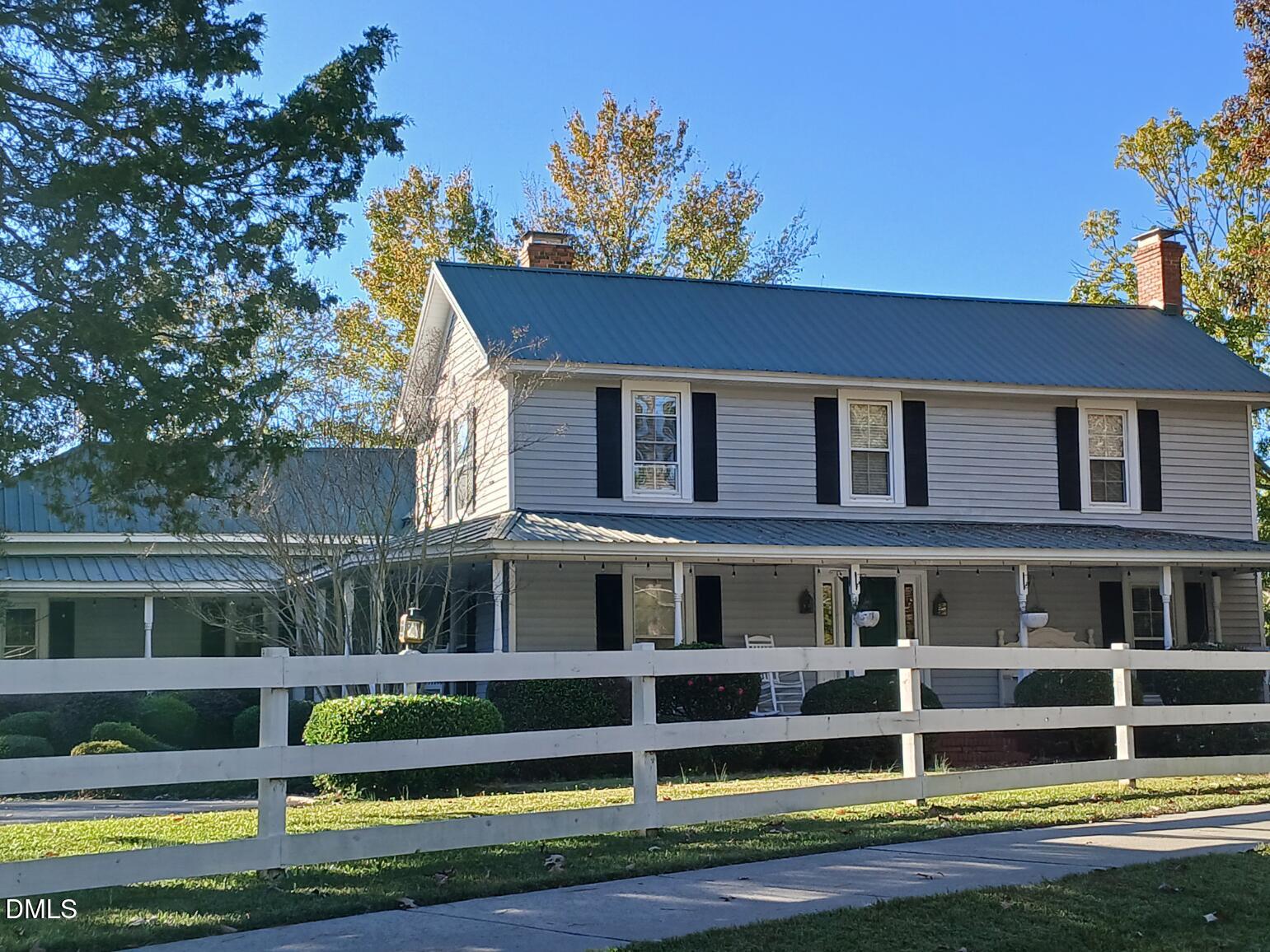 1920 Kelly Road Property Photo 2