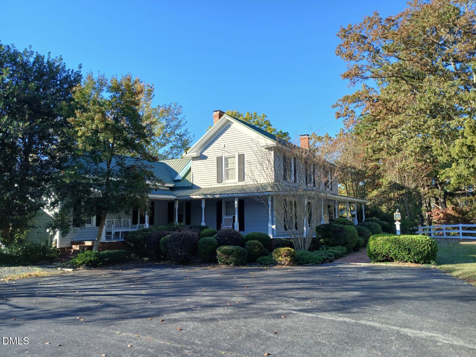 1920 Kelly Road Property Photo 3