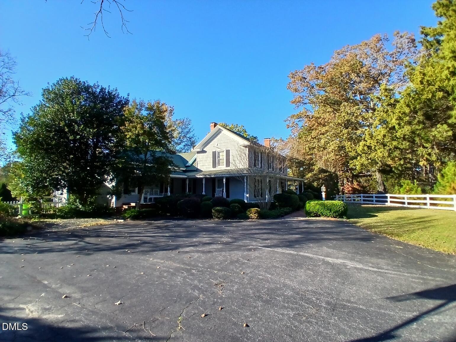 1920 Kelly Road Property Photo 4