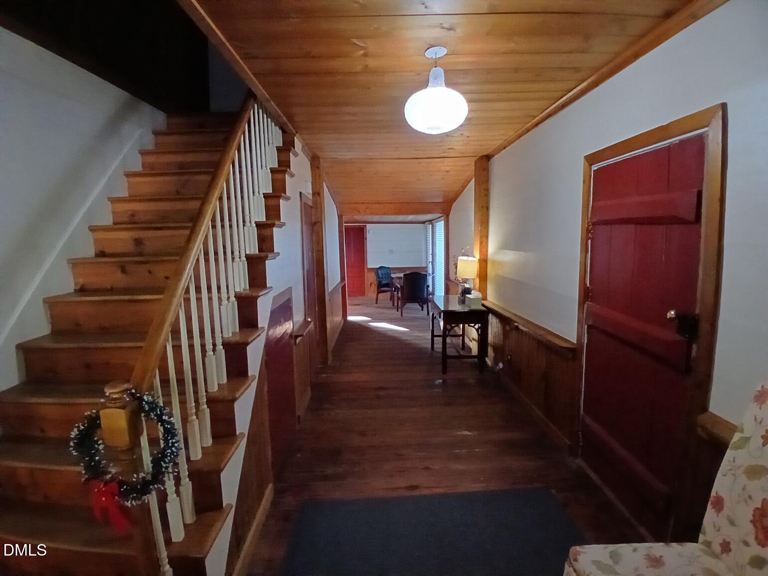 1920 Kelly Road Property Photo 11