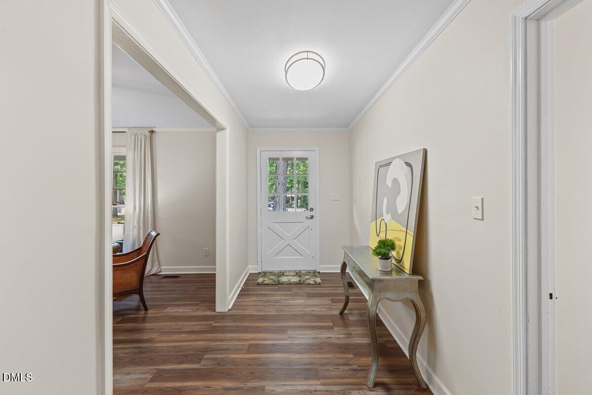 8501 Shadow Wood Place Property Photo 5
