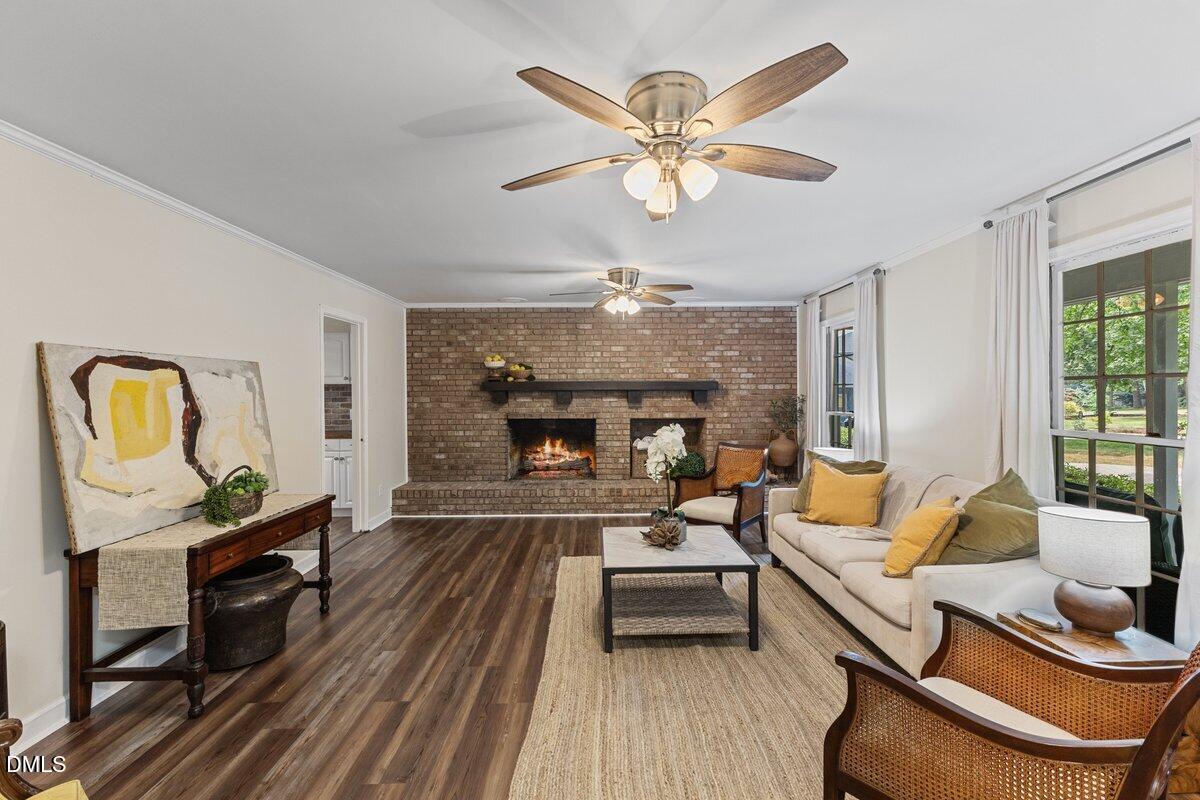 8501 Shadow Wood Place Property Photo 11