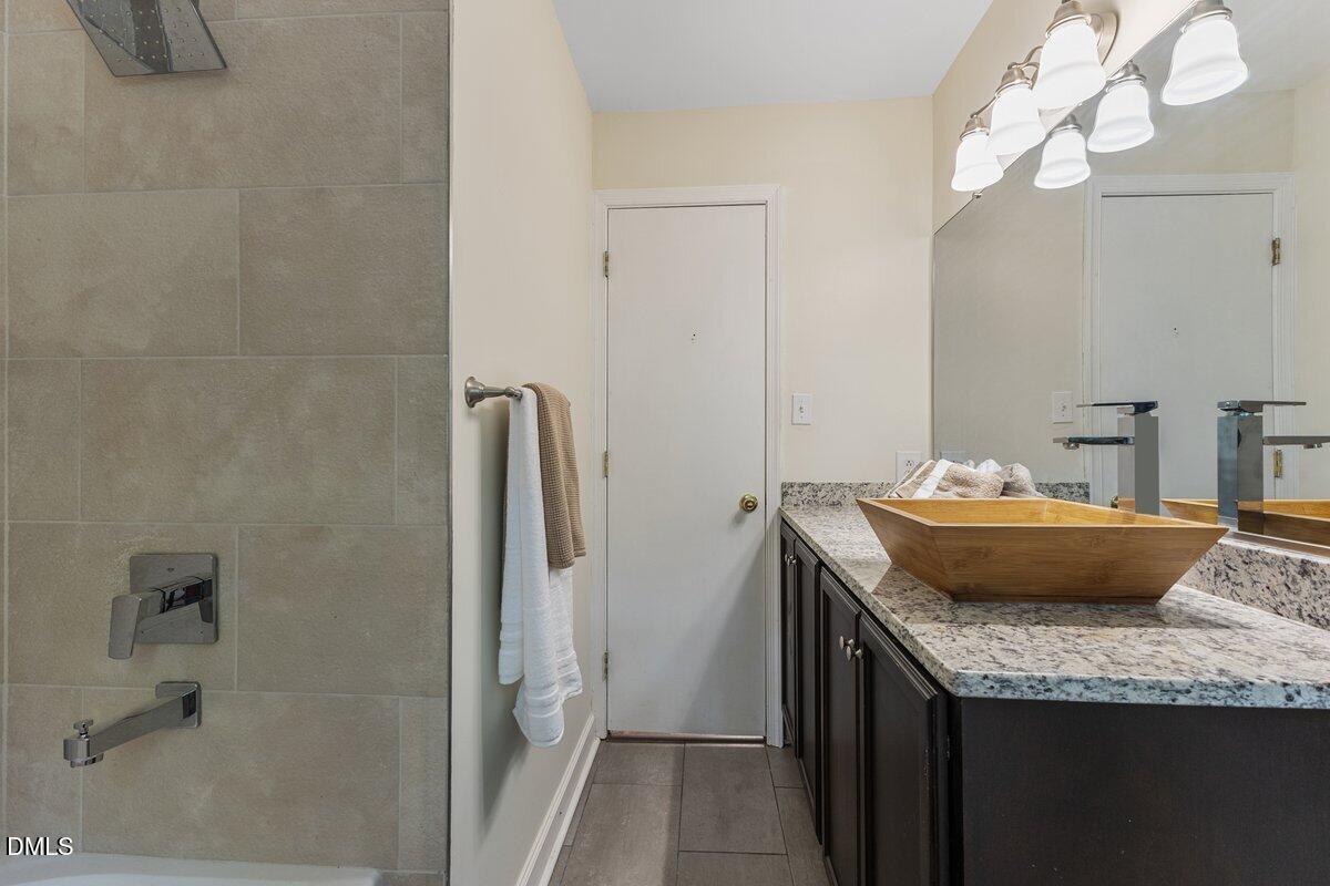 8501 Shadow Wood Place Property Photo 25
