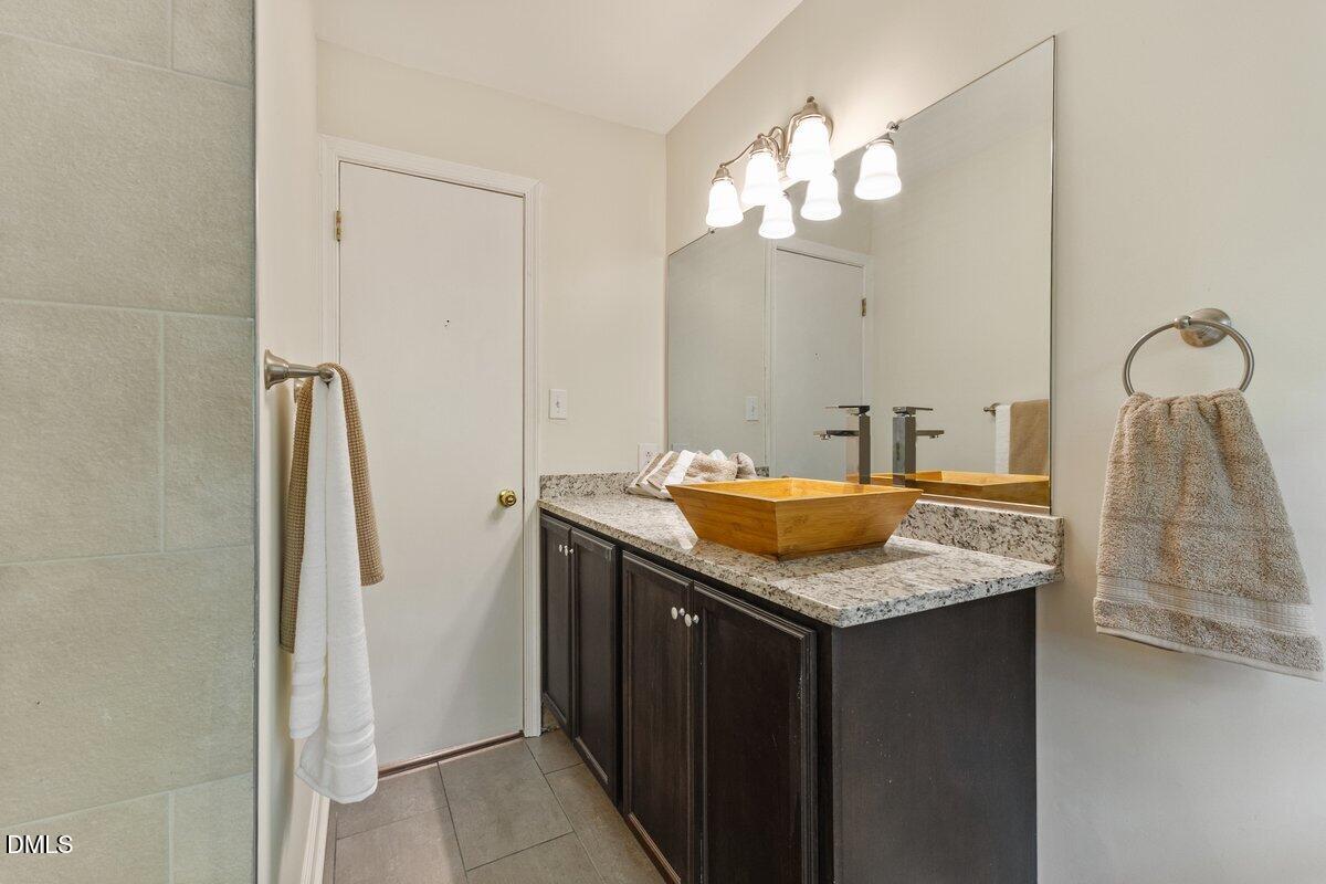 8501 Shadow Wood Place Property Photo 27